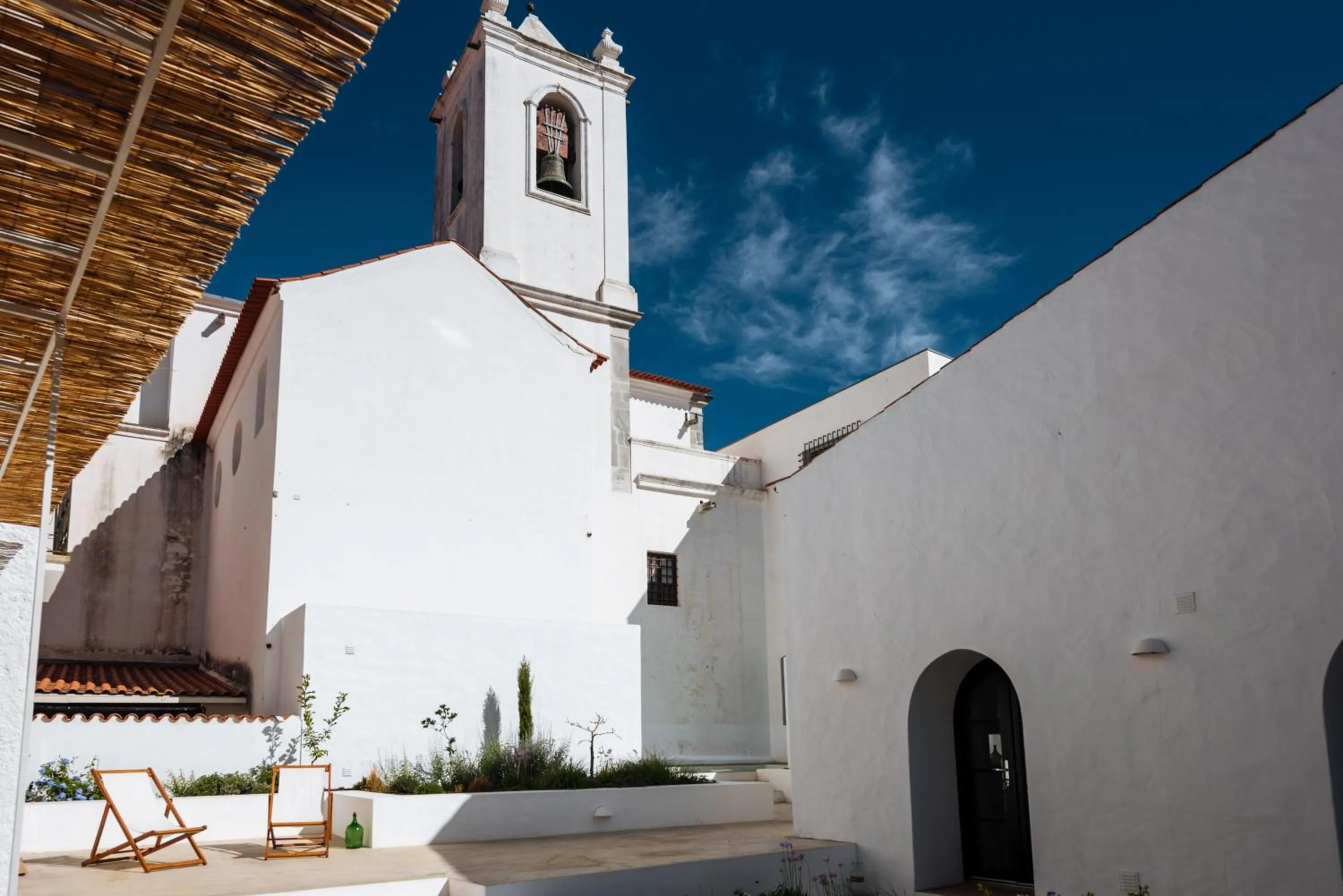 Property building in Aljana Guest House Beja