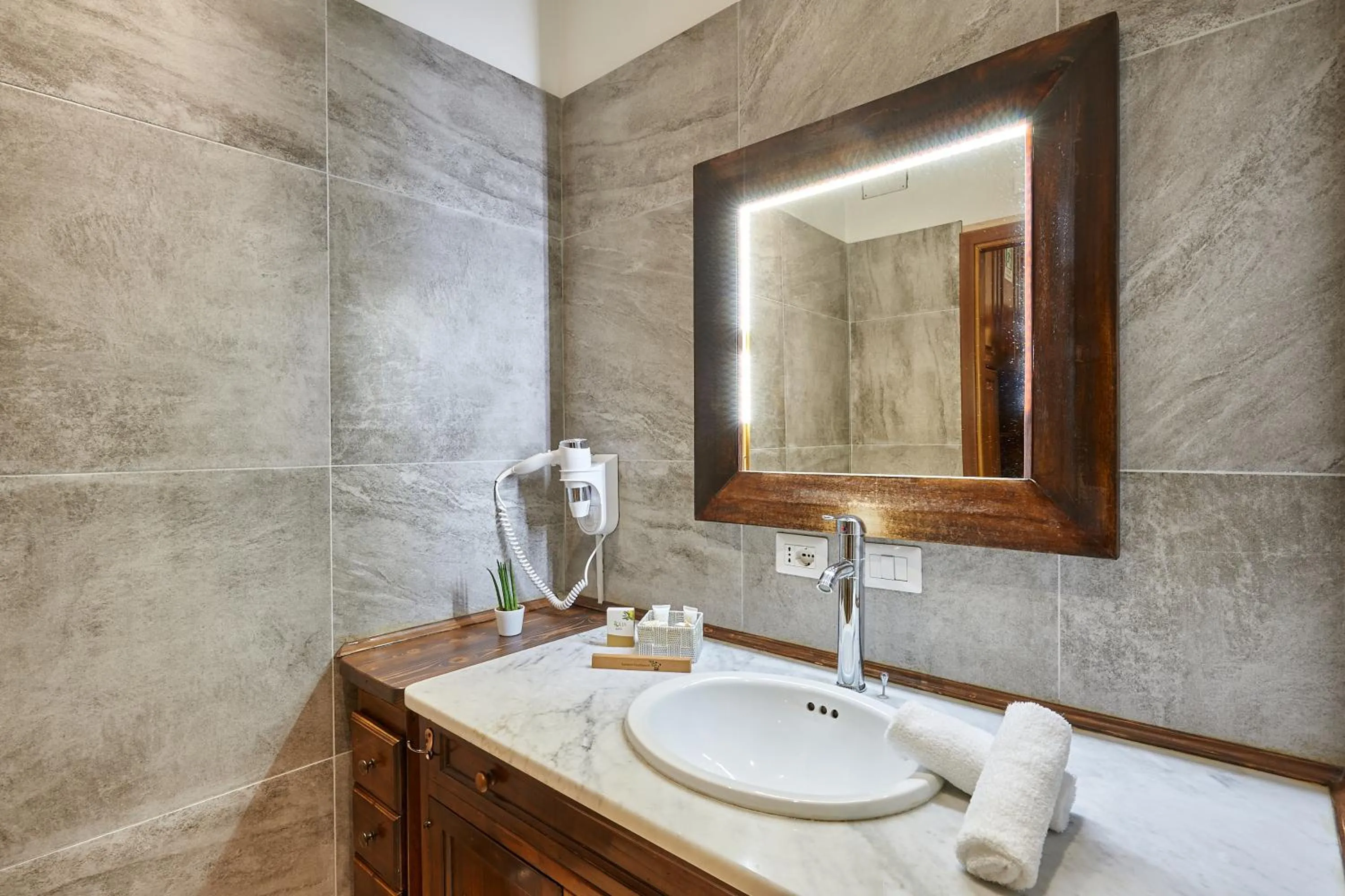 Bathroom in Fabrizio's Rooms