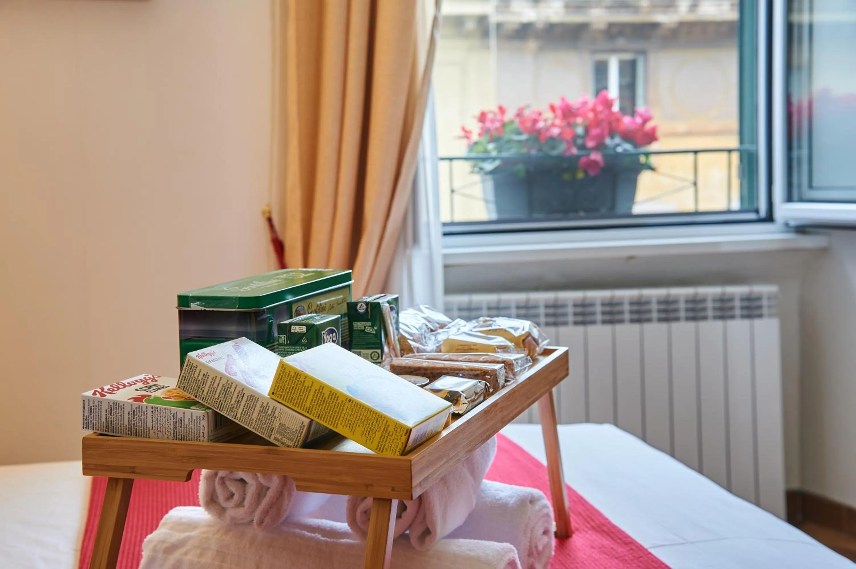 Breakfast in Fabrizio's Rooms