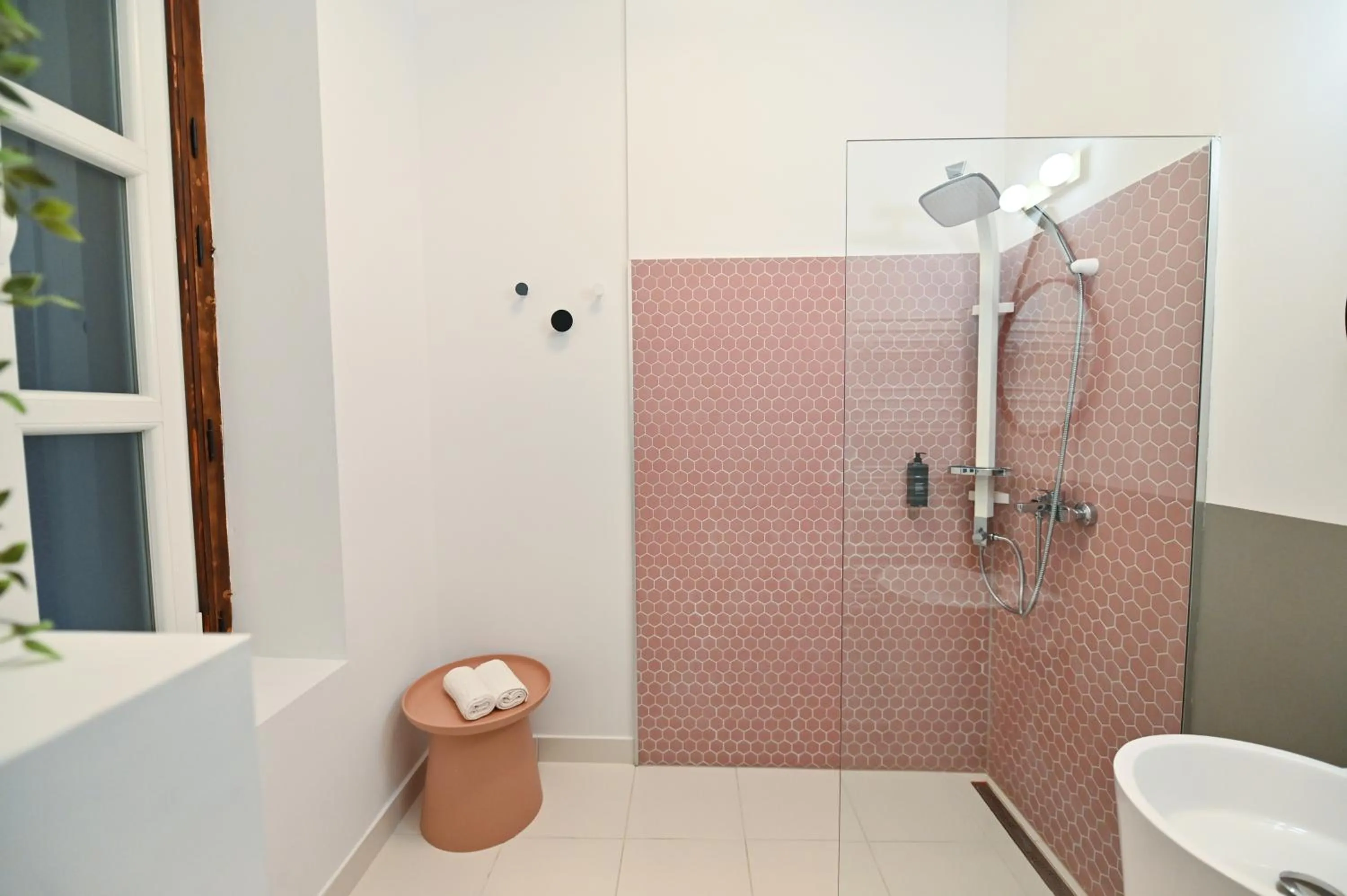 Shower in Althof Apartments