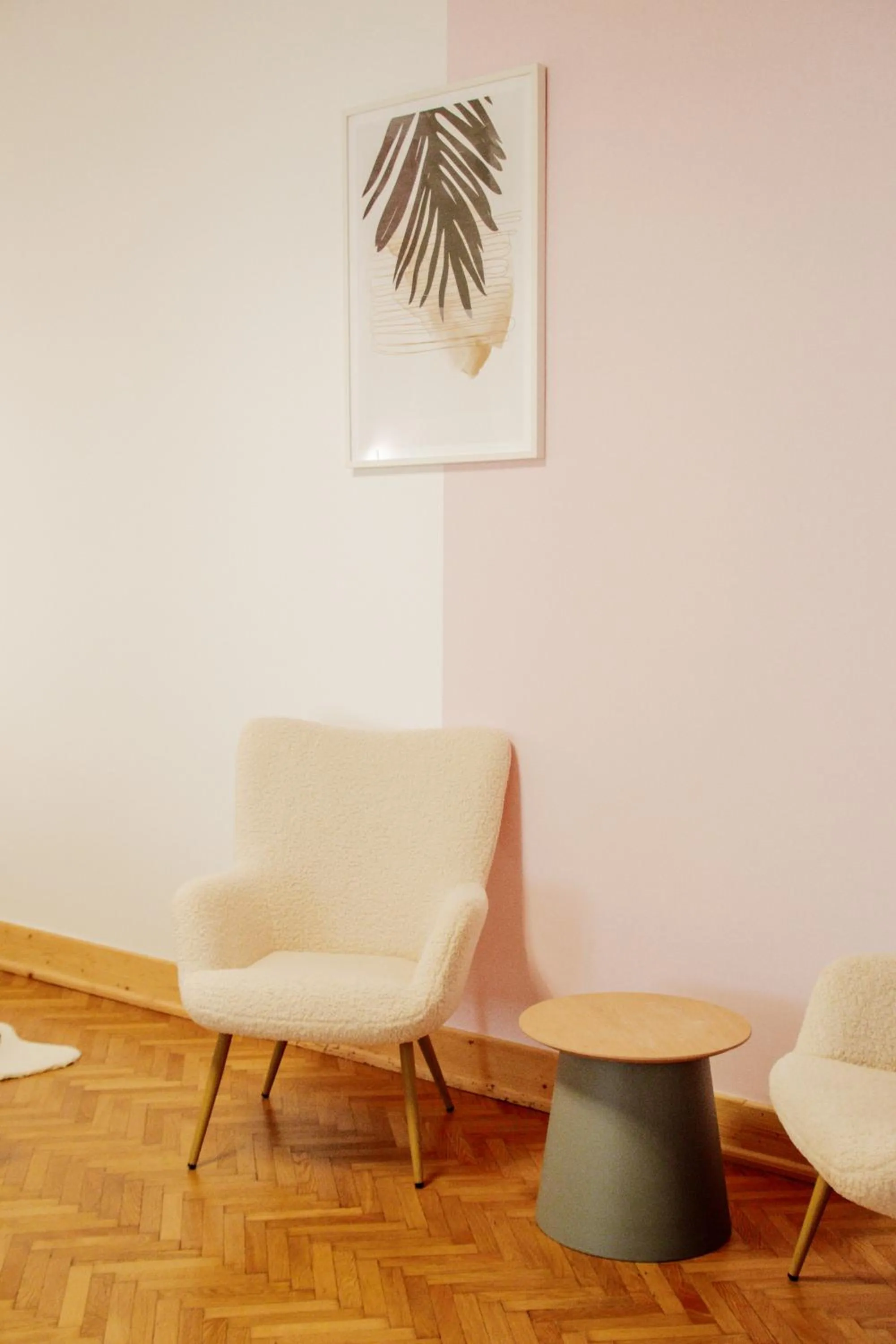 Seating area in Althof Apartments