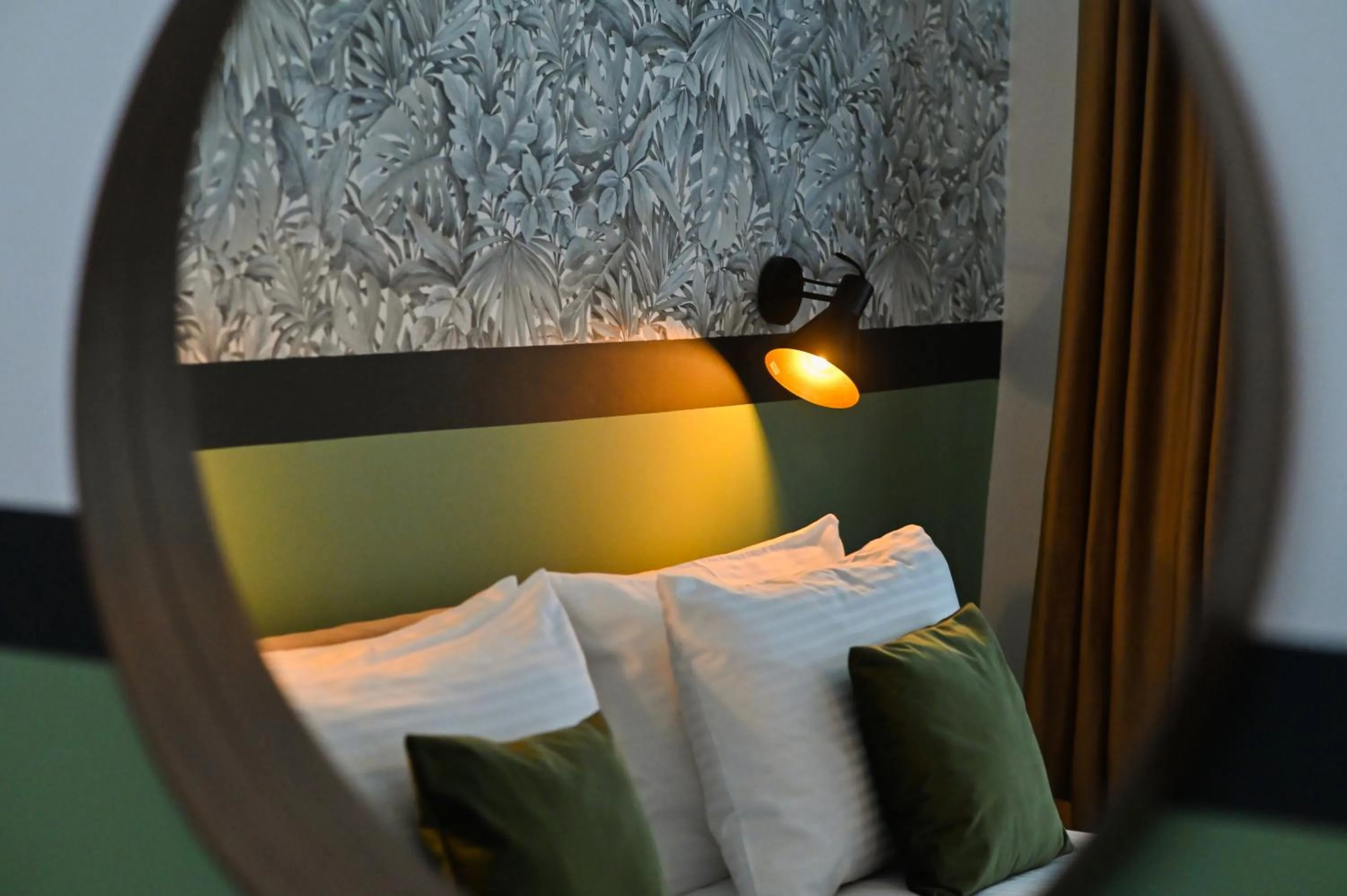 Bed in Althof Apartments