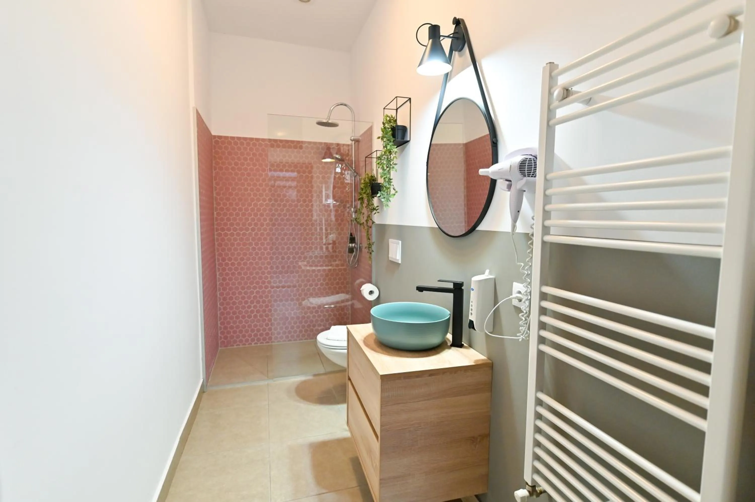Shower in Althof Apartments