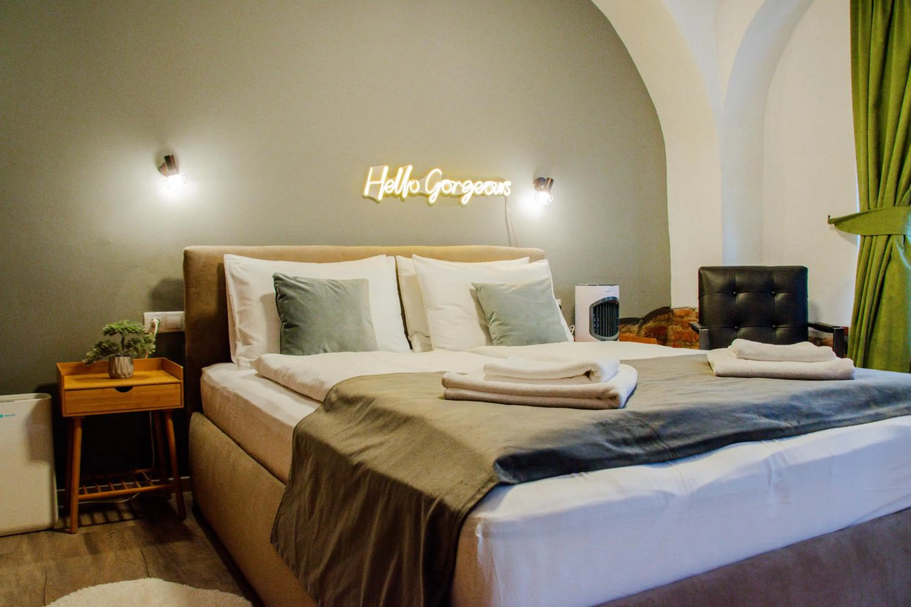 Bed in Althof Apartments