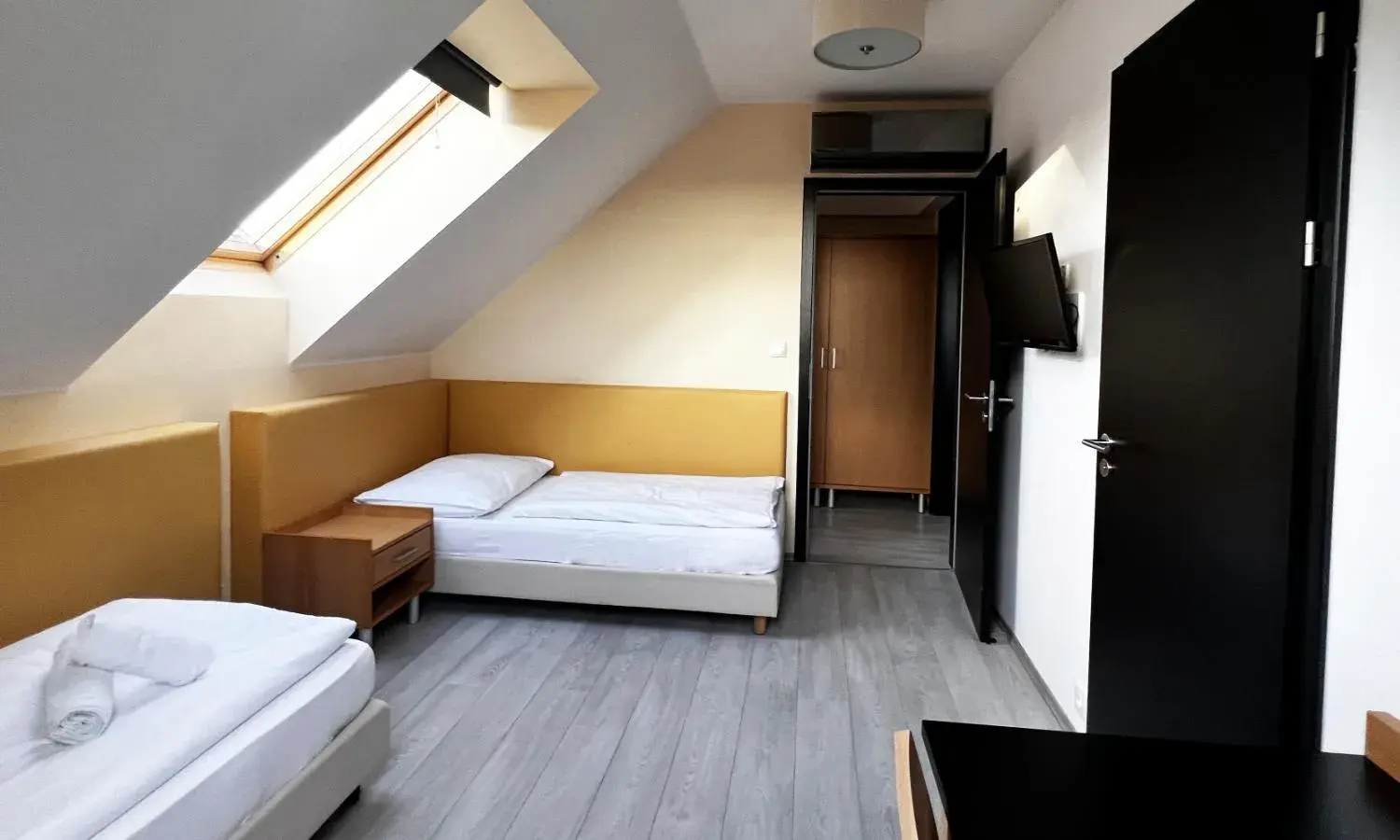 Two Connecting Double Rooms in Hotel Žabčice Two Connecting Double Rooms in Hotel Žabčice