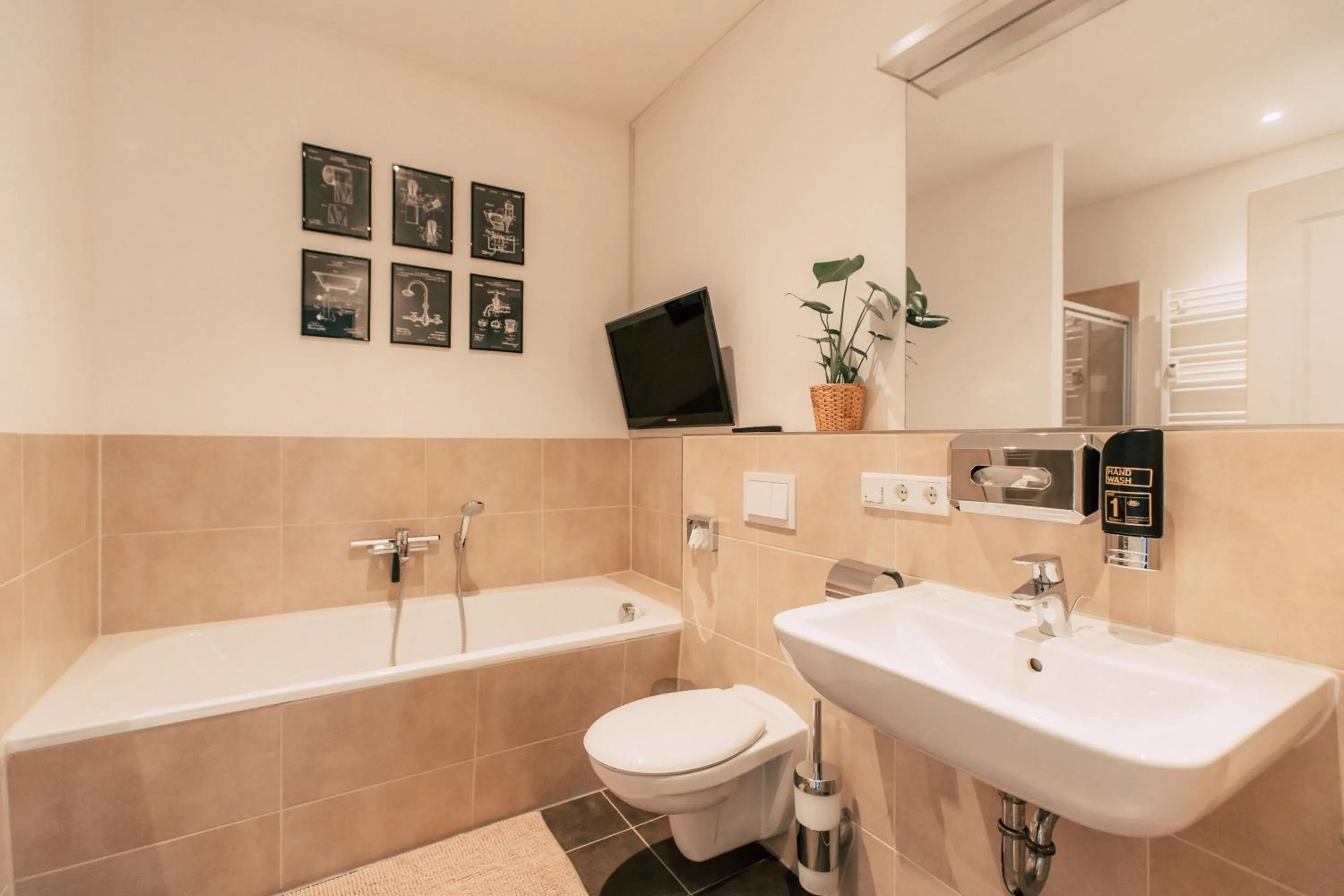 Toilet in Luga Homes - Zoo