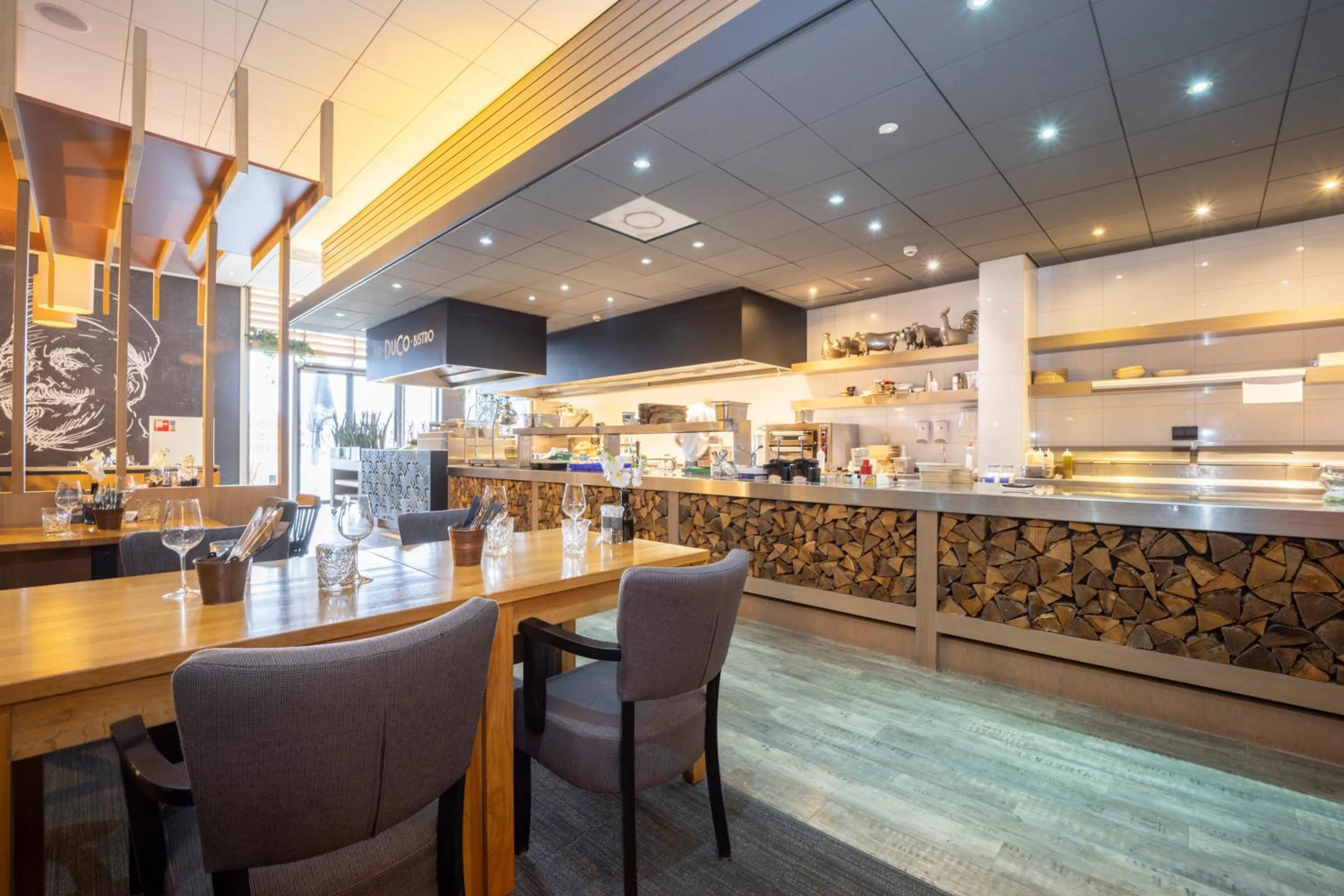 Restaurant/places to eat in Fletcher Wellness-Hotel Helmond