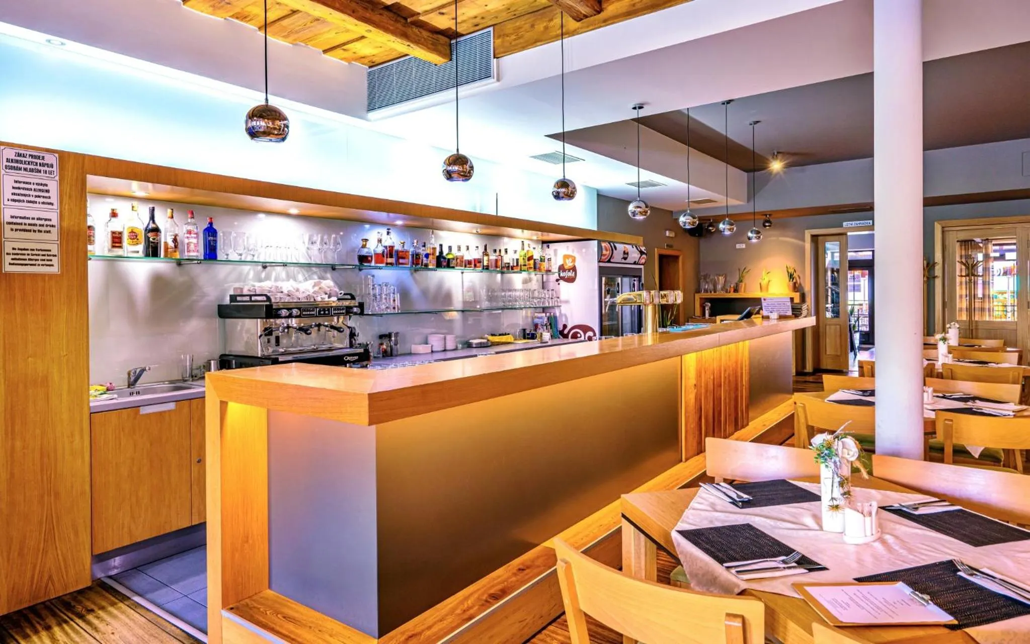 Restaurant/places to eat in Hotel Lidový dům