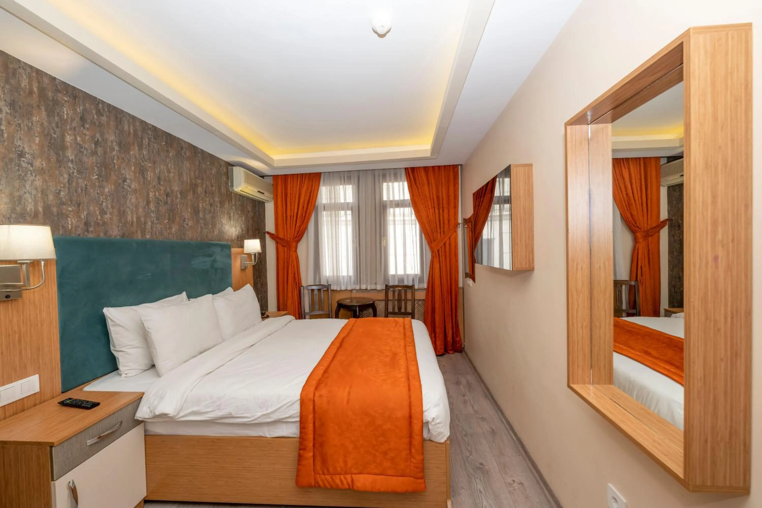 Photo of the whole room, Bed in Hotel Devman