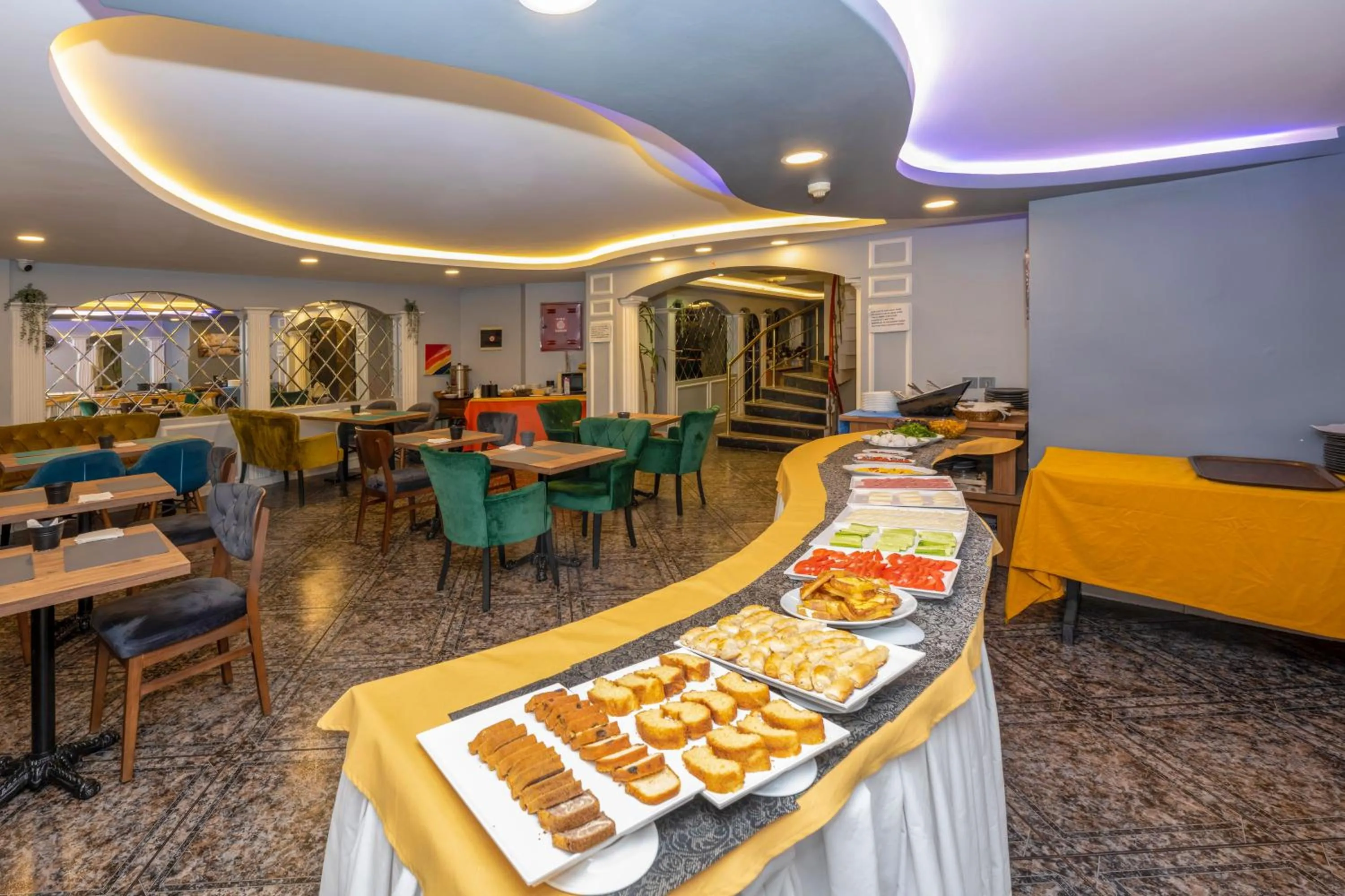 Buffet breakfast in Hotel Devman