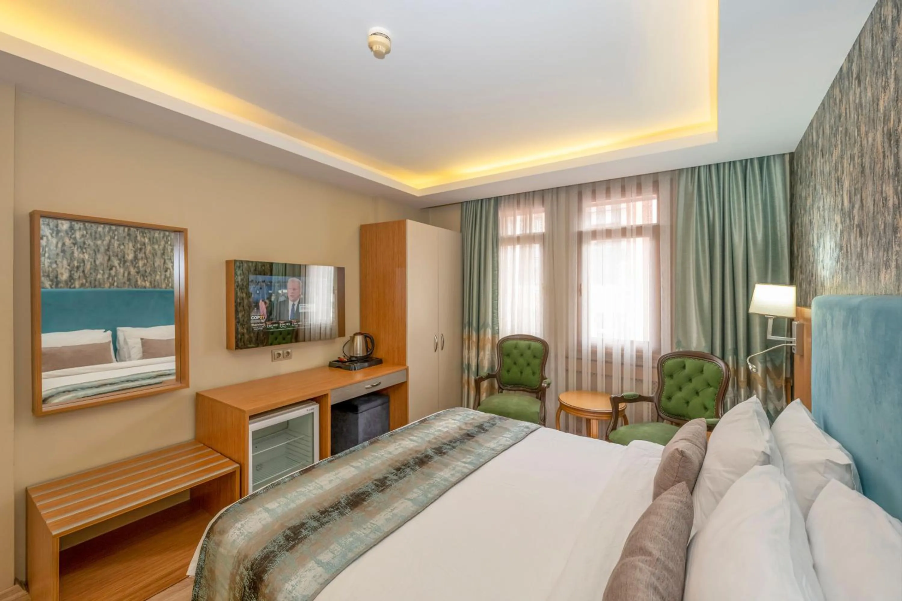 Photo of the whole room, Bed in Hotel Devman