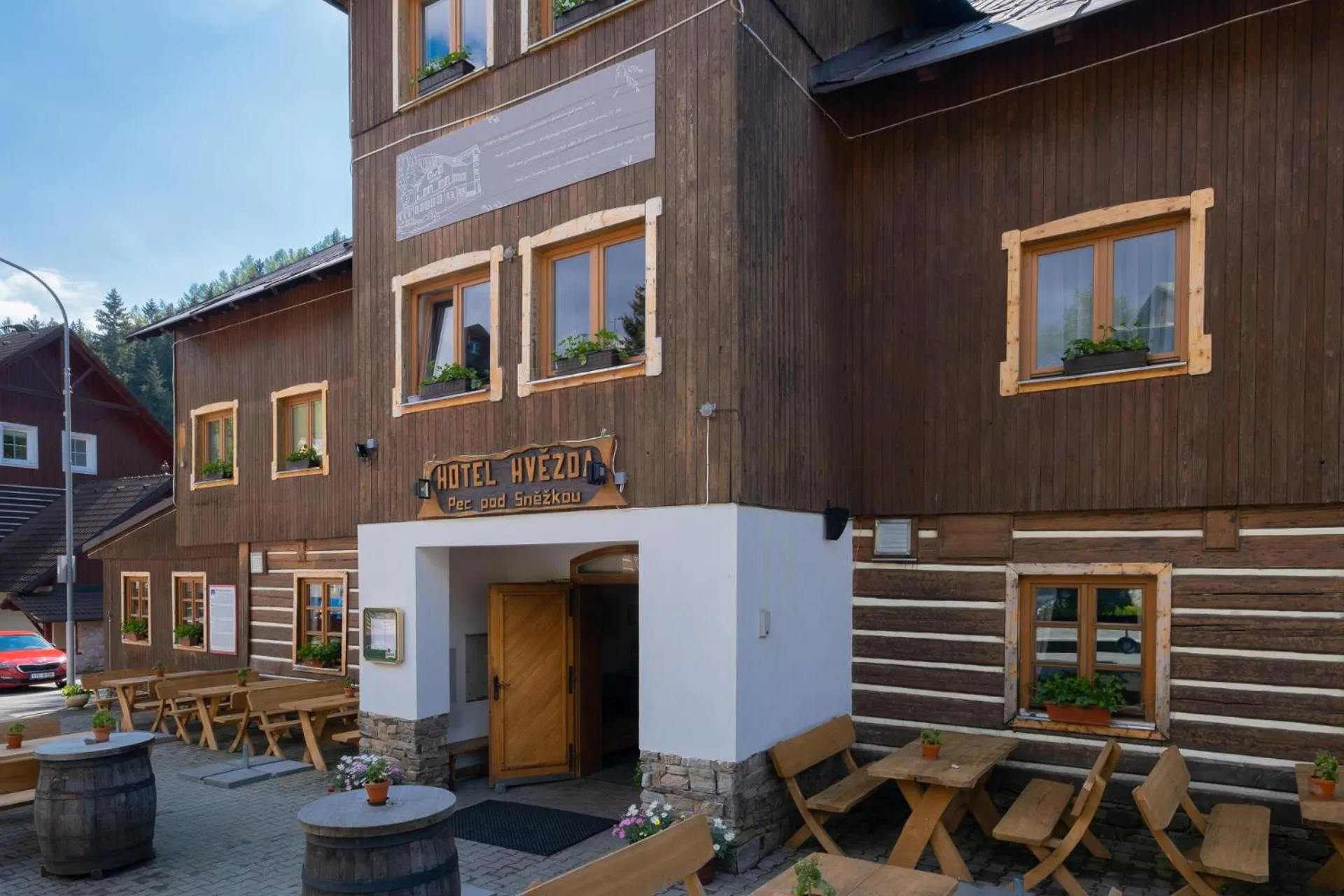 Facade/entrance in Hotel Hvezda