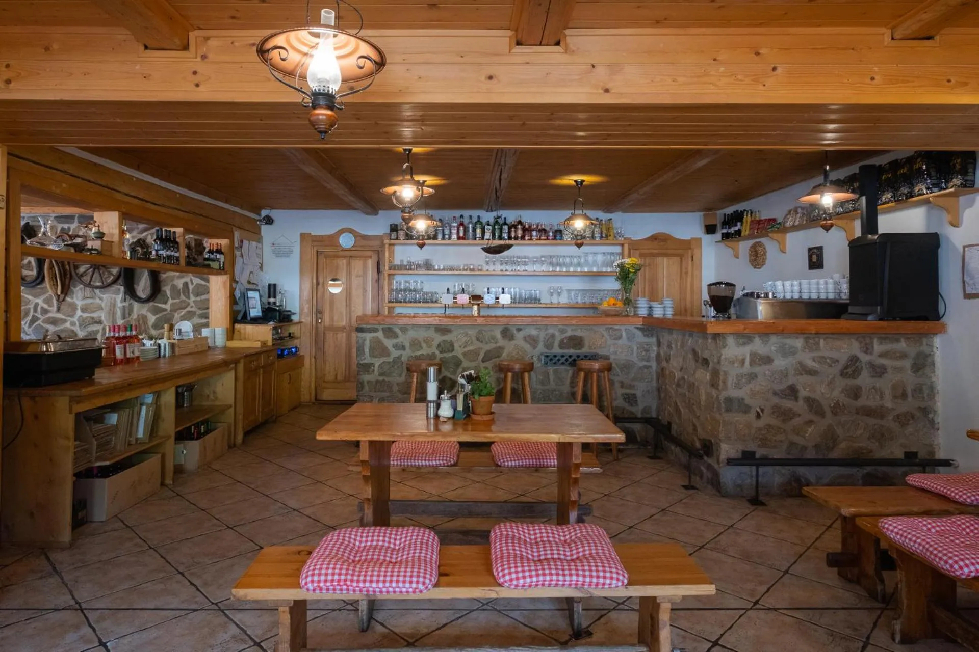 Restaurant/places to eat in Hotel Hvezda