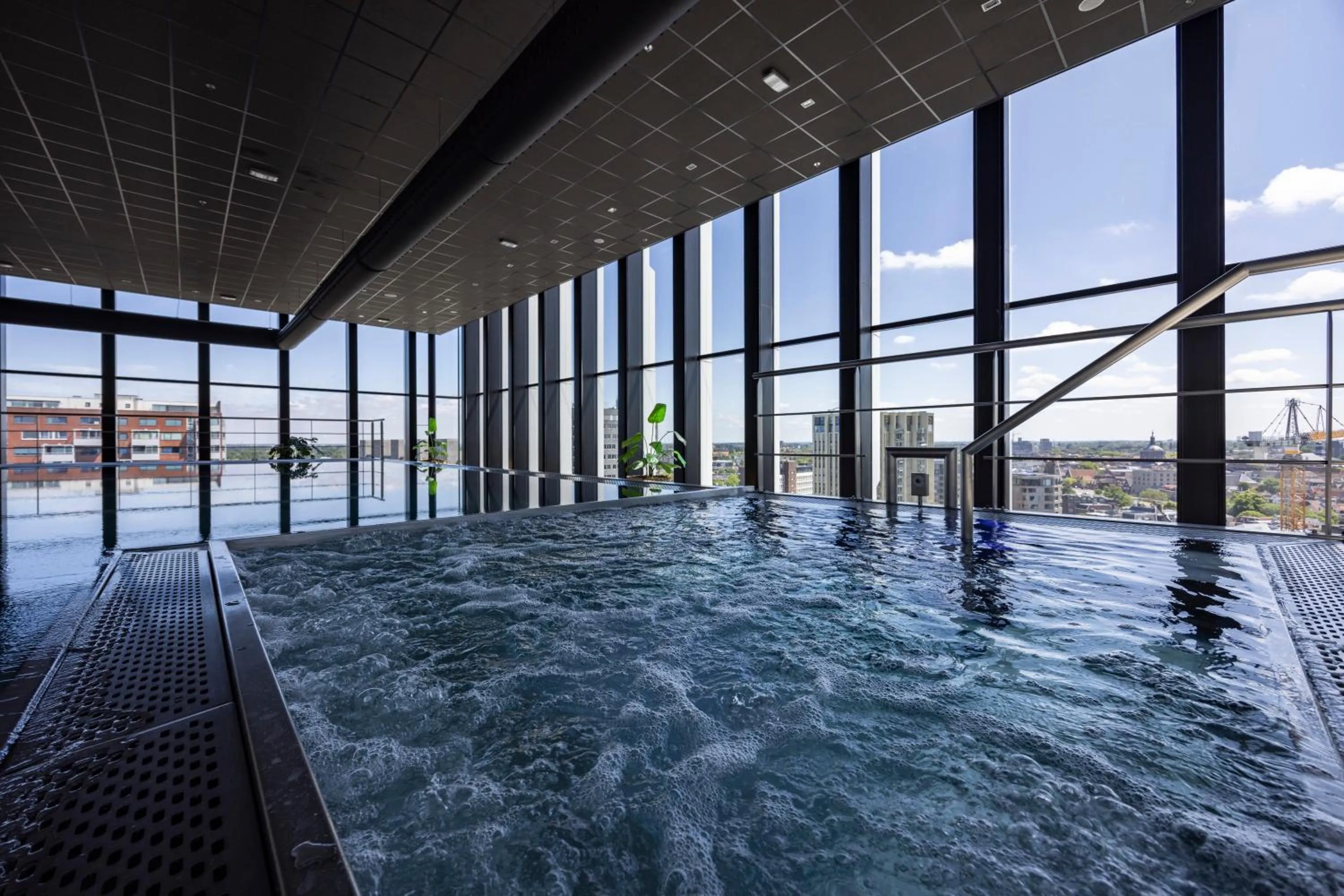 Swimming pool in Fletcher Wellness-Hotel Leiden