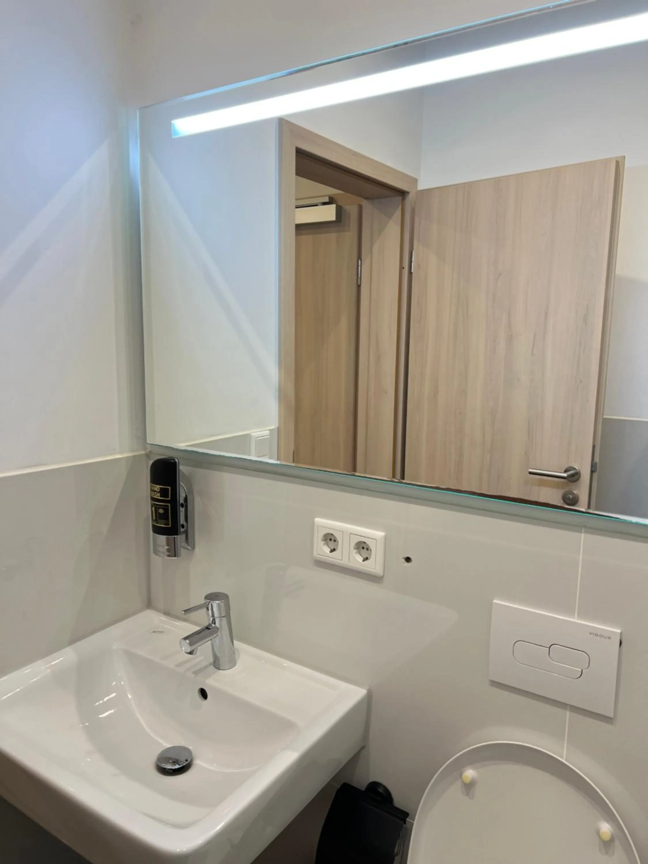 Bathroom in Slamba Hostel