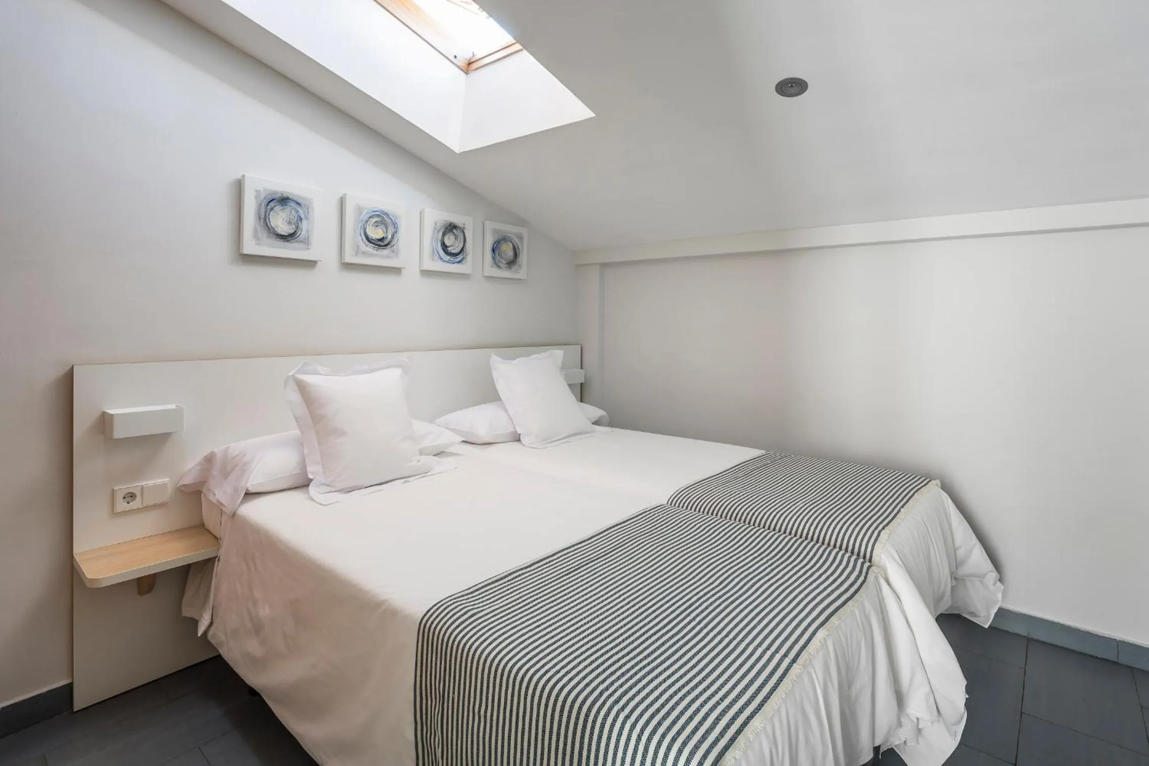 Photo of the whole room, Bed in Stancia Carmen