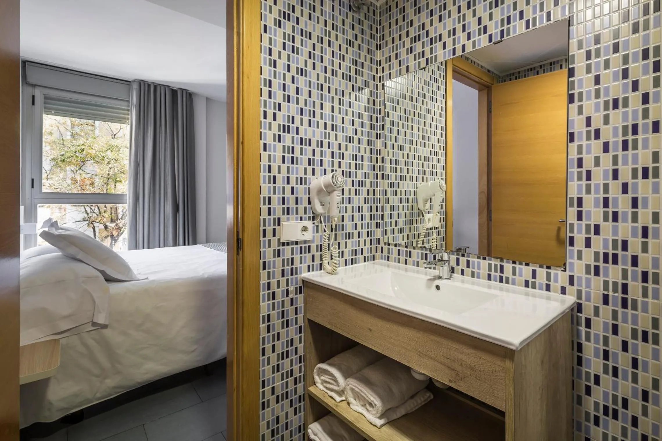 Bathroom, Bed in Stancia Carmen