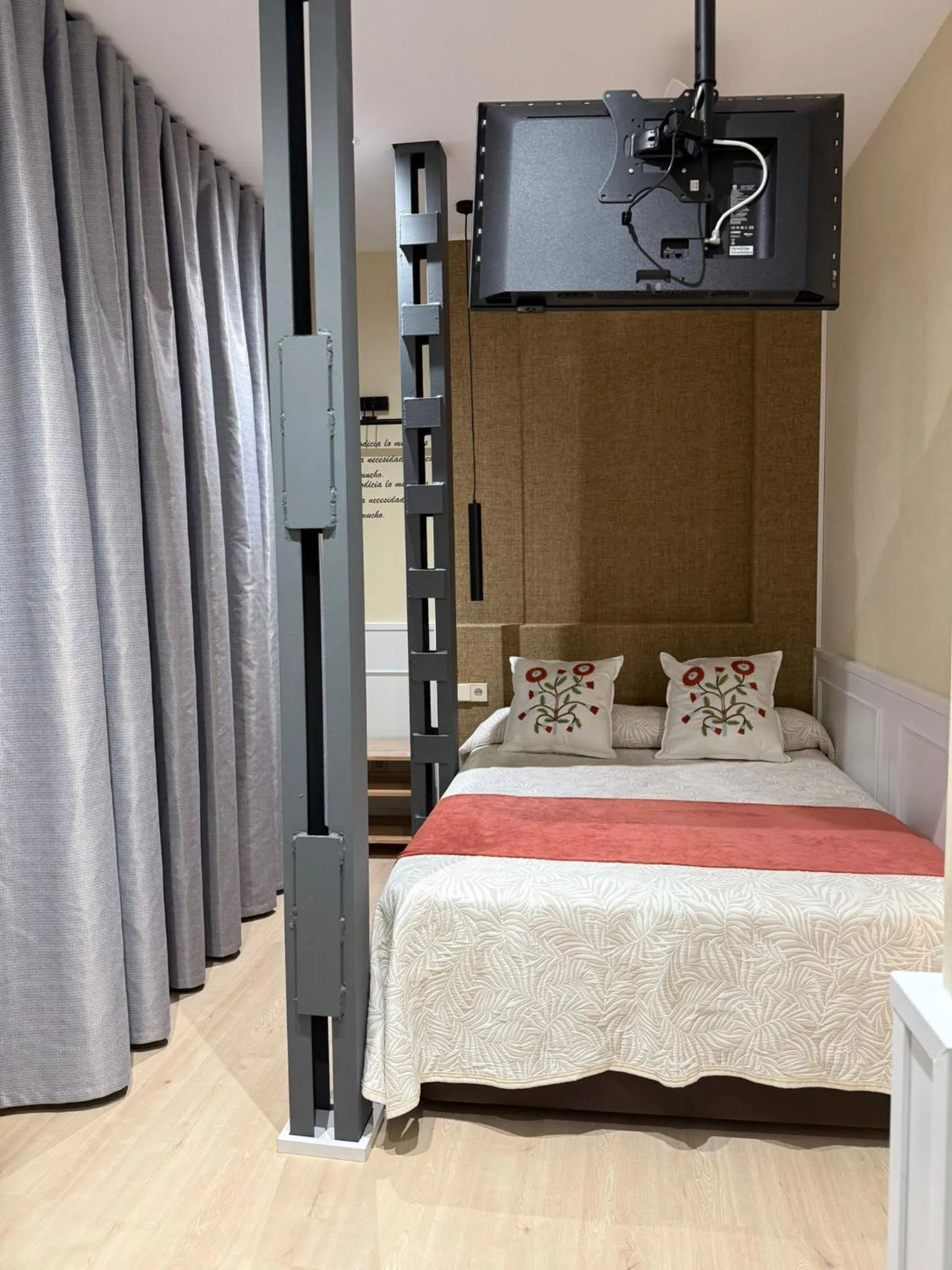 Photo of the whole room, Bed in Cálamo Guesthouse