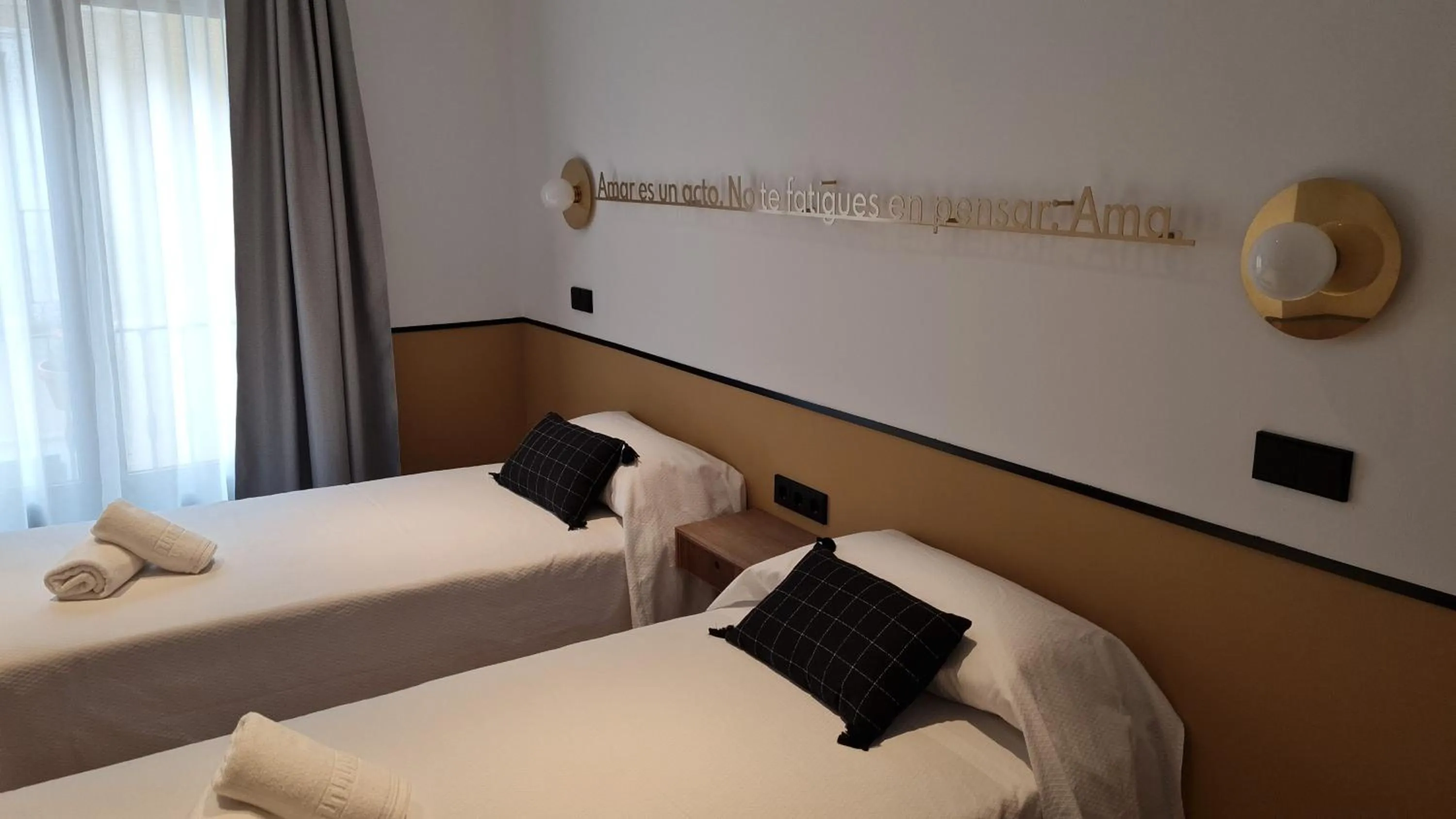 Decorative detail, Bed in Cálamo Guesthouse