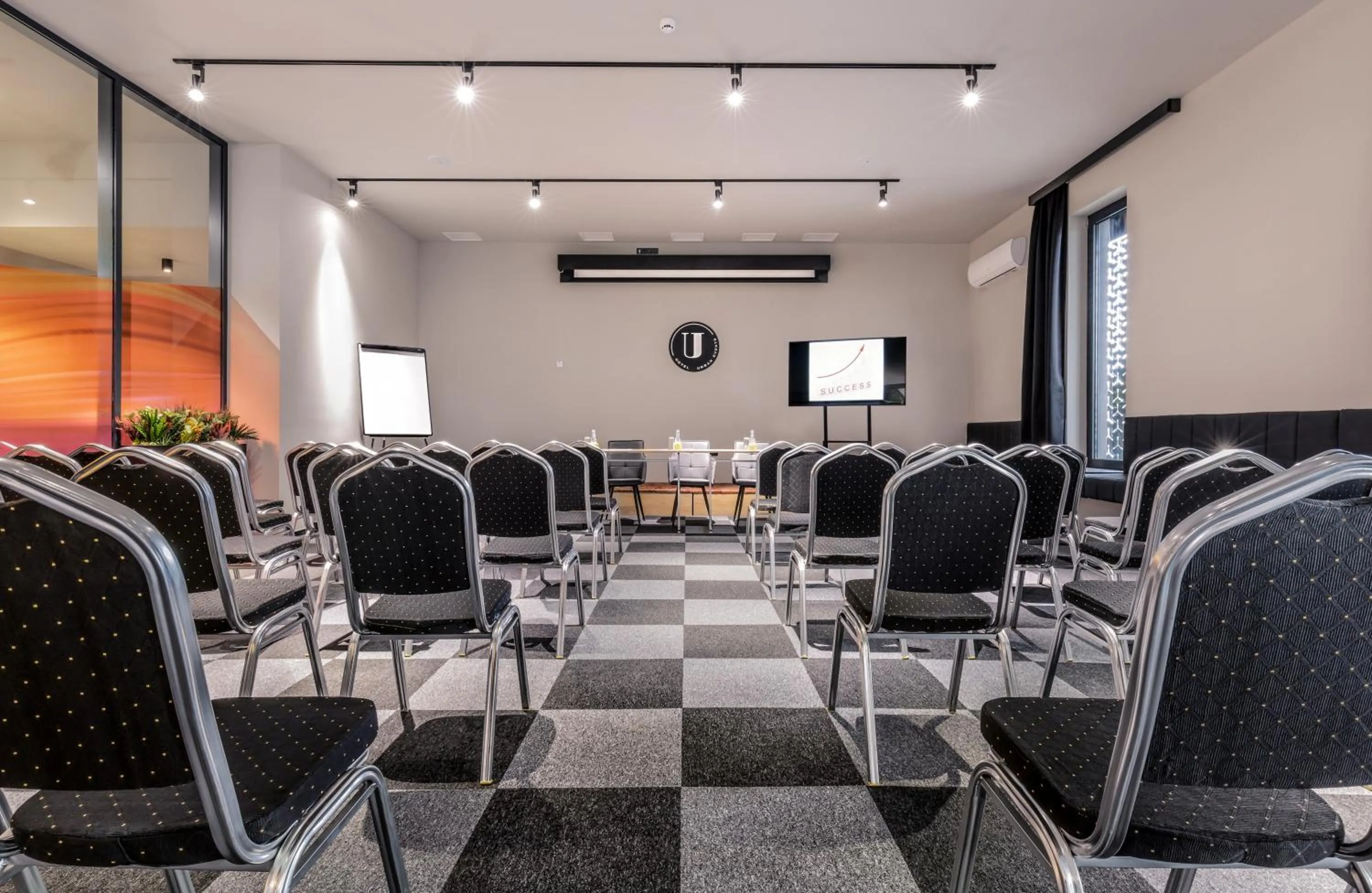 TV and multimedia in Hotel Urban