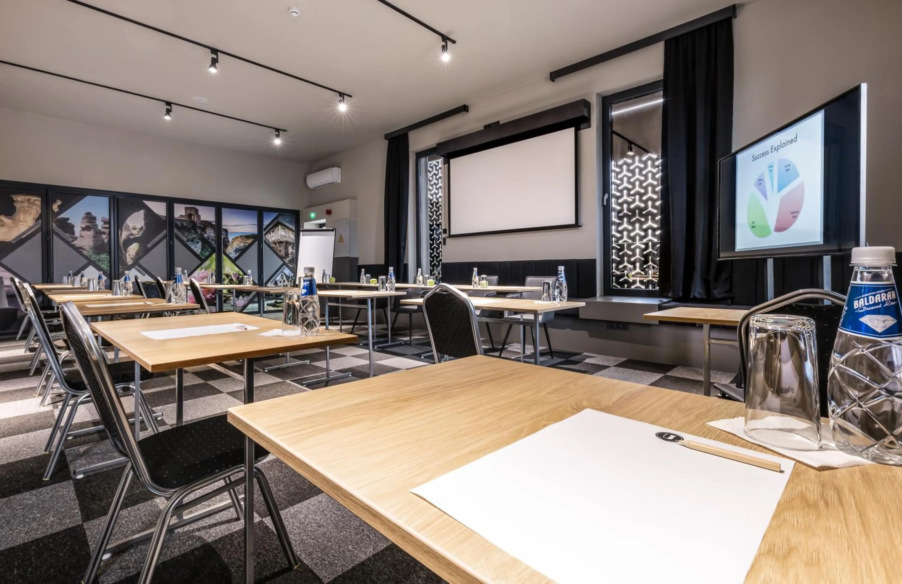 TV and multimedia in Hotel Urban