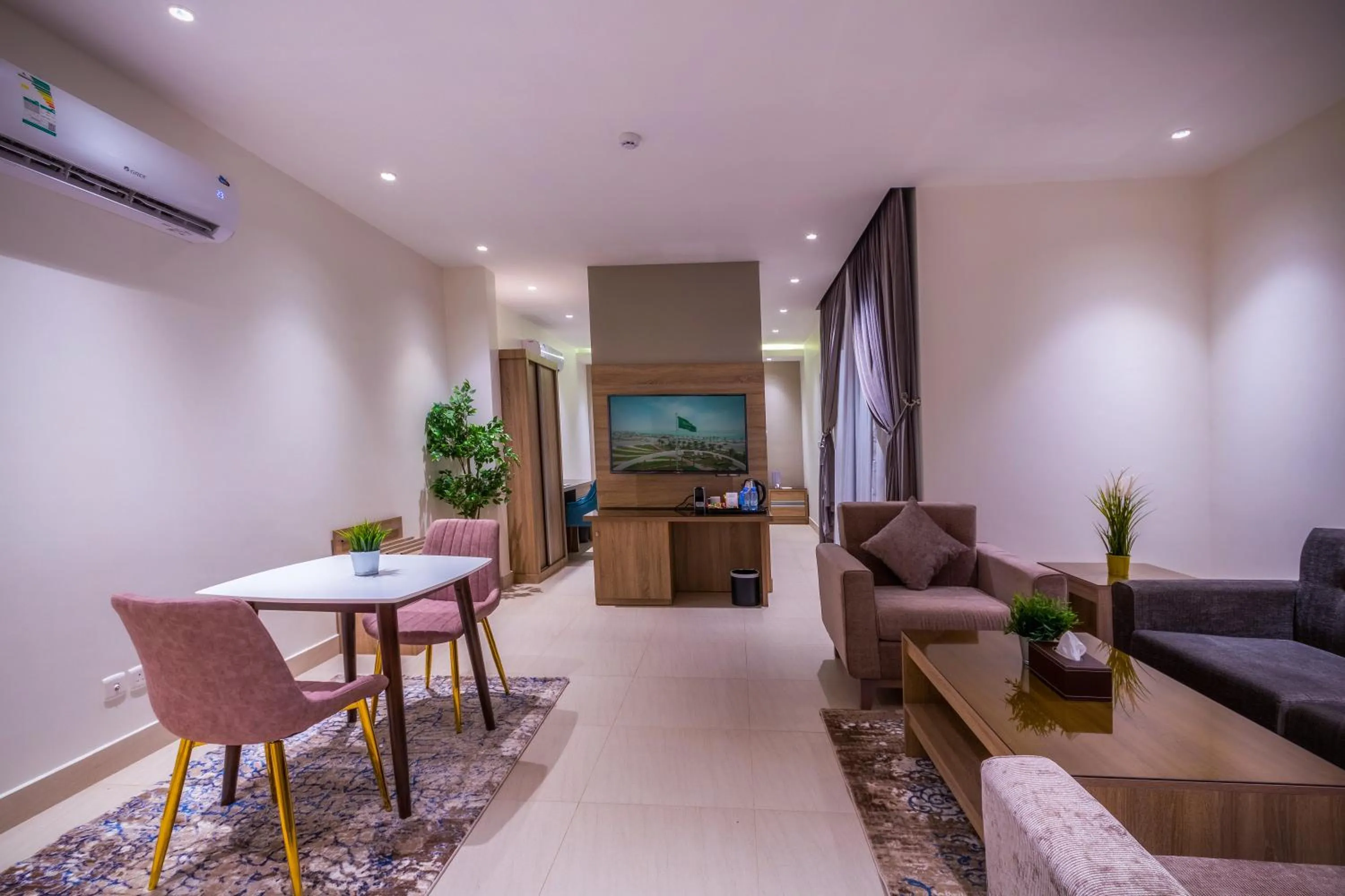 TV and multimedia in The Address Palace Apartments