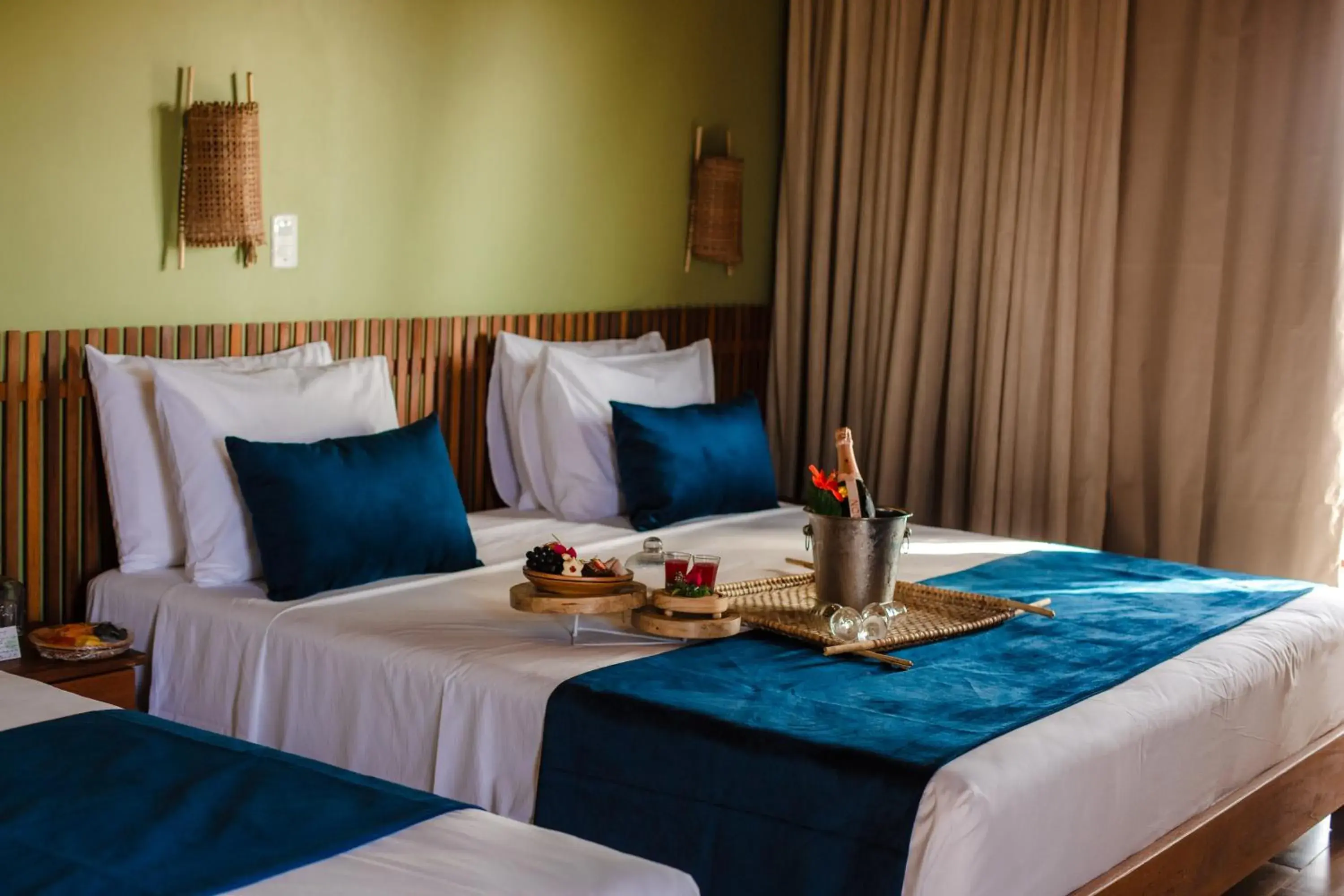 Family Room in VILA ATY LODGE Family Room in VILA ATY LODGE