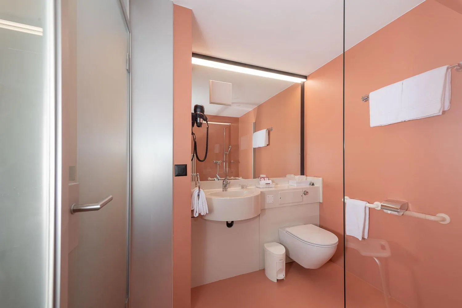 Bathroom in Hotel Alex Business & SPA