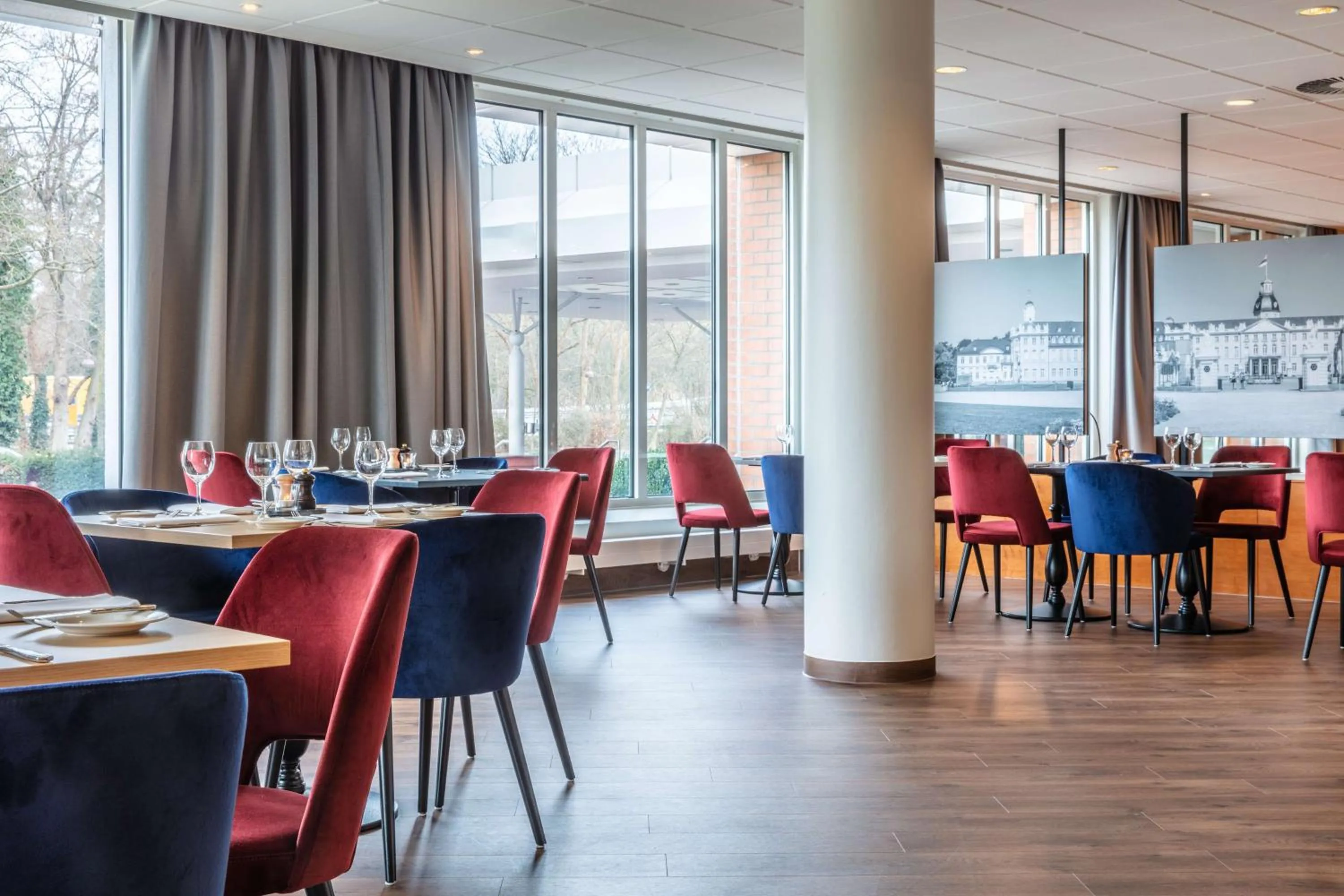 Restaurant/places to eat in Radisson Blu Hotel Karlsruhe