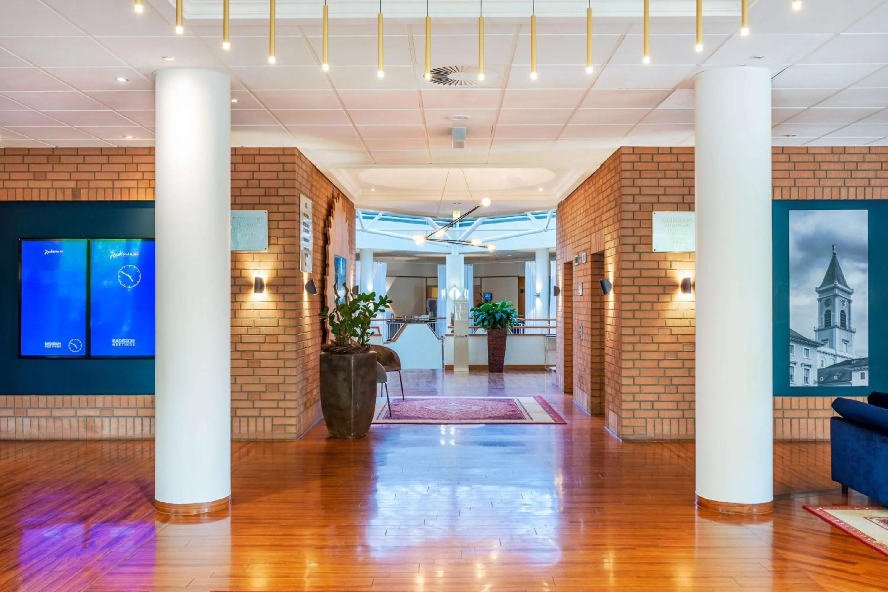 Lobby or reception in Radisson Blu Hotel Karlsruhe