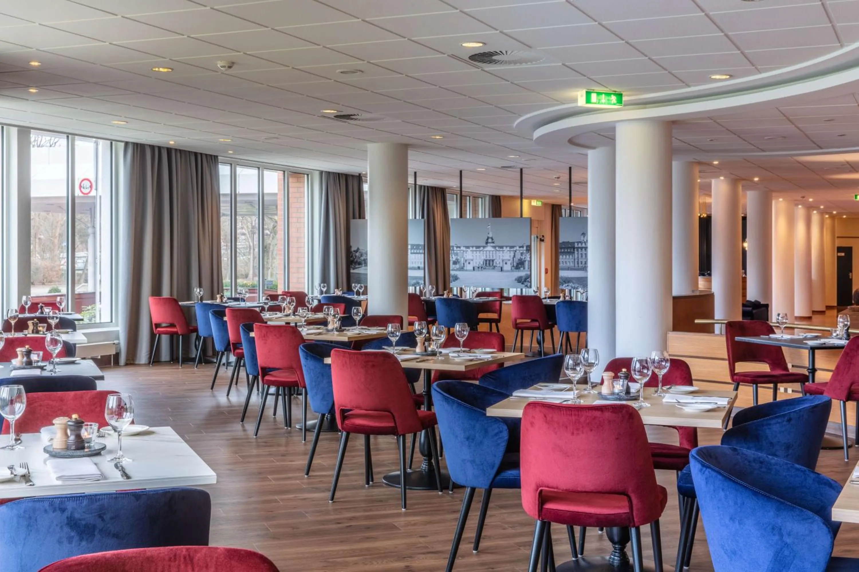 Restaurant/places to eat in Radisson Blu Hotel Karlsruhe