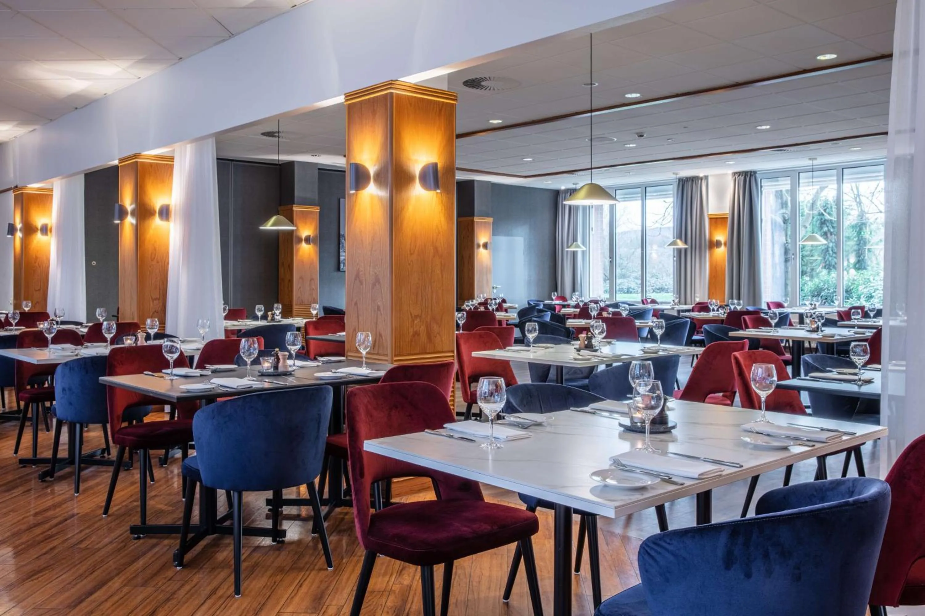 Restaurant/places to eat in Radisson Blu Hotel Karlsruhe