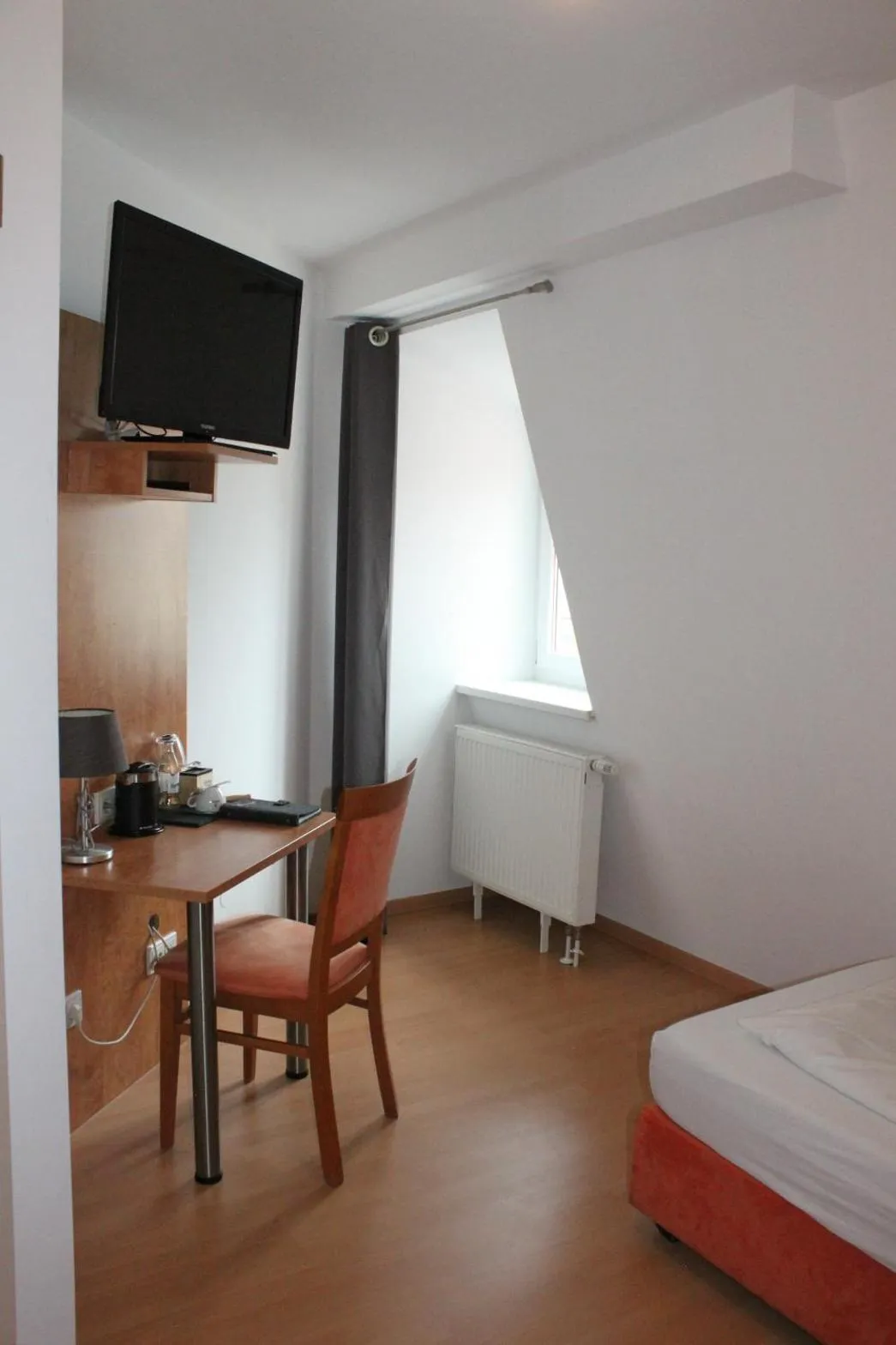 Photo of the whole room, Bed in Hotel Waitzingers