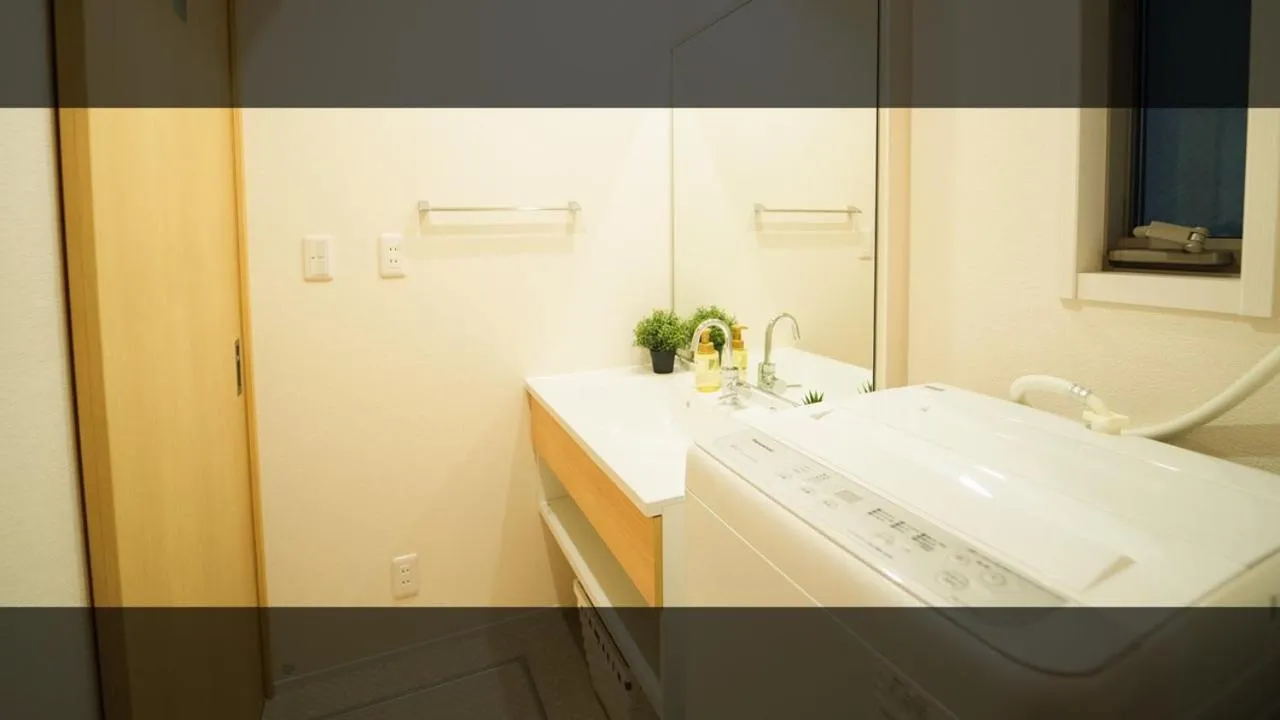 Bathroom in Vieuno Stay Hakata 1