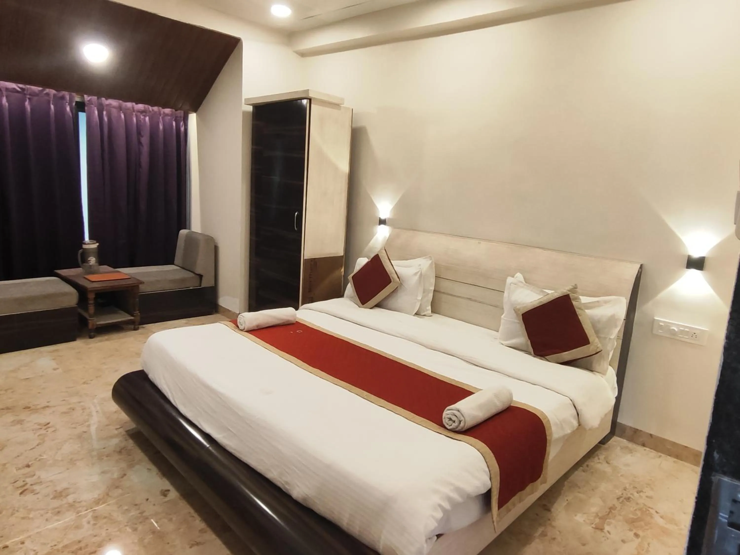 Bed in Hotel Always Welcome by SAH