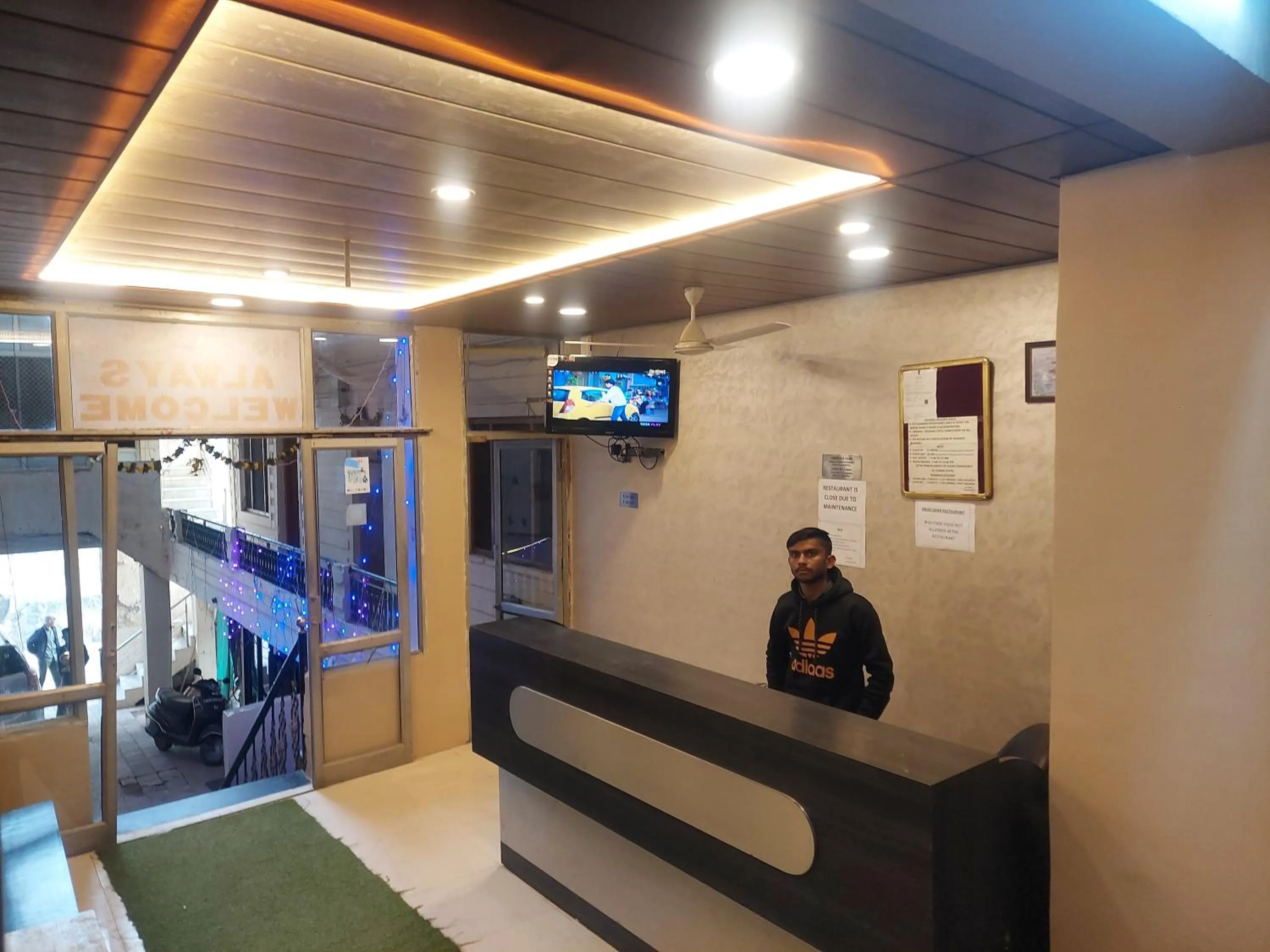 Lobby or reception in Hotel Always Welcome by SAH