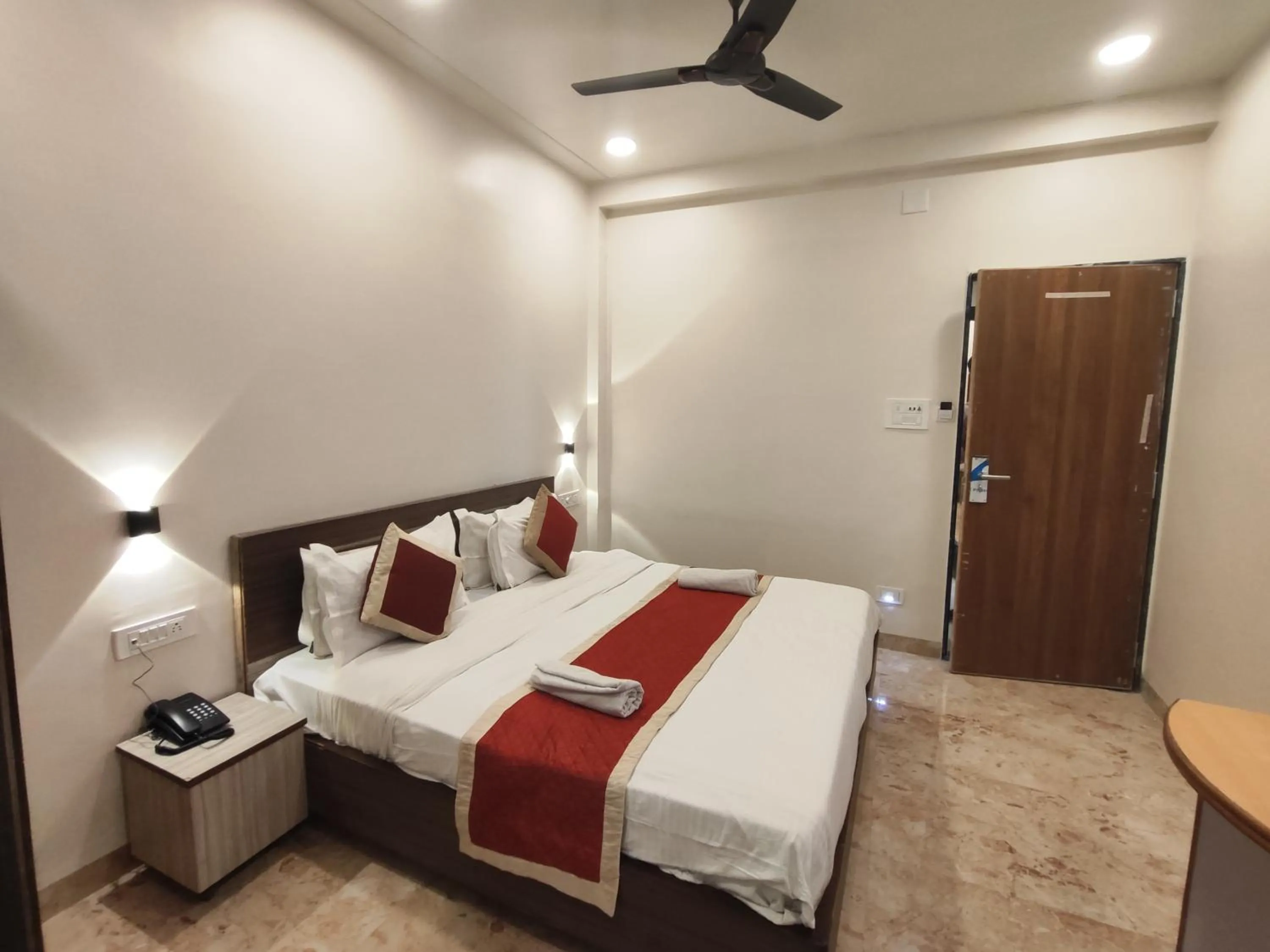 Bed in Hotel Always Welcome by SAH