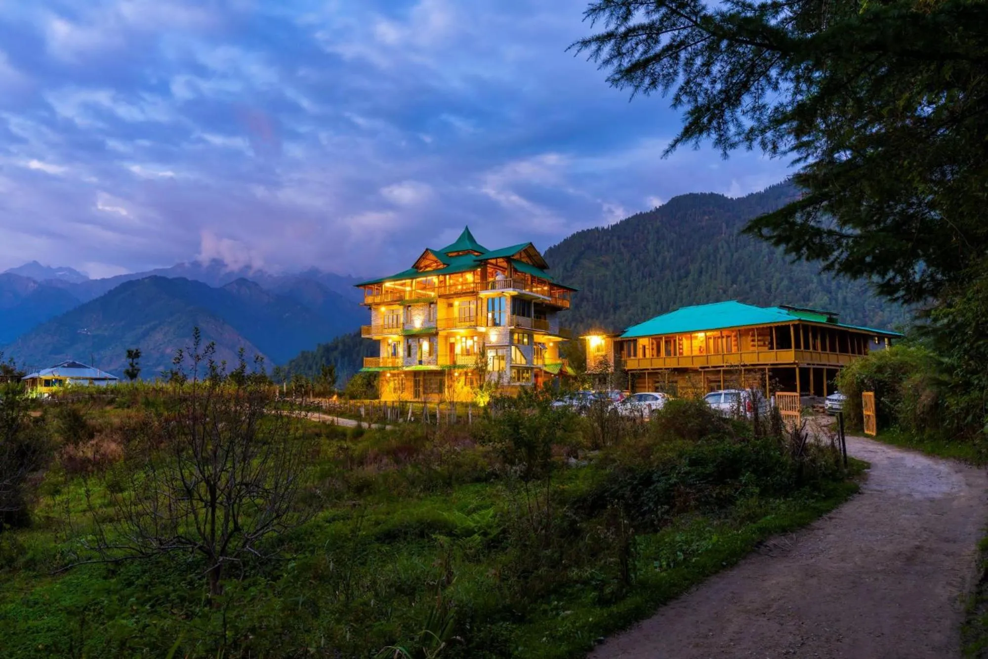 Property building in Zostel Shangarh, Kullu