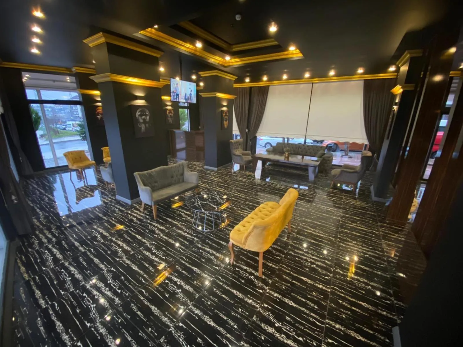 Communal lounge/ TV room in OTTOMAN İSTANBUL AİRPORT OTEL