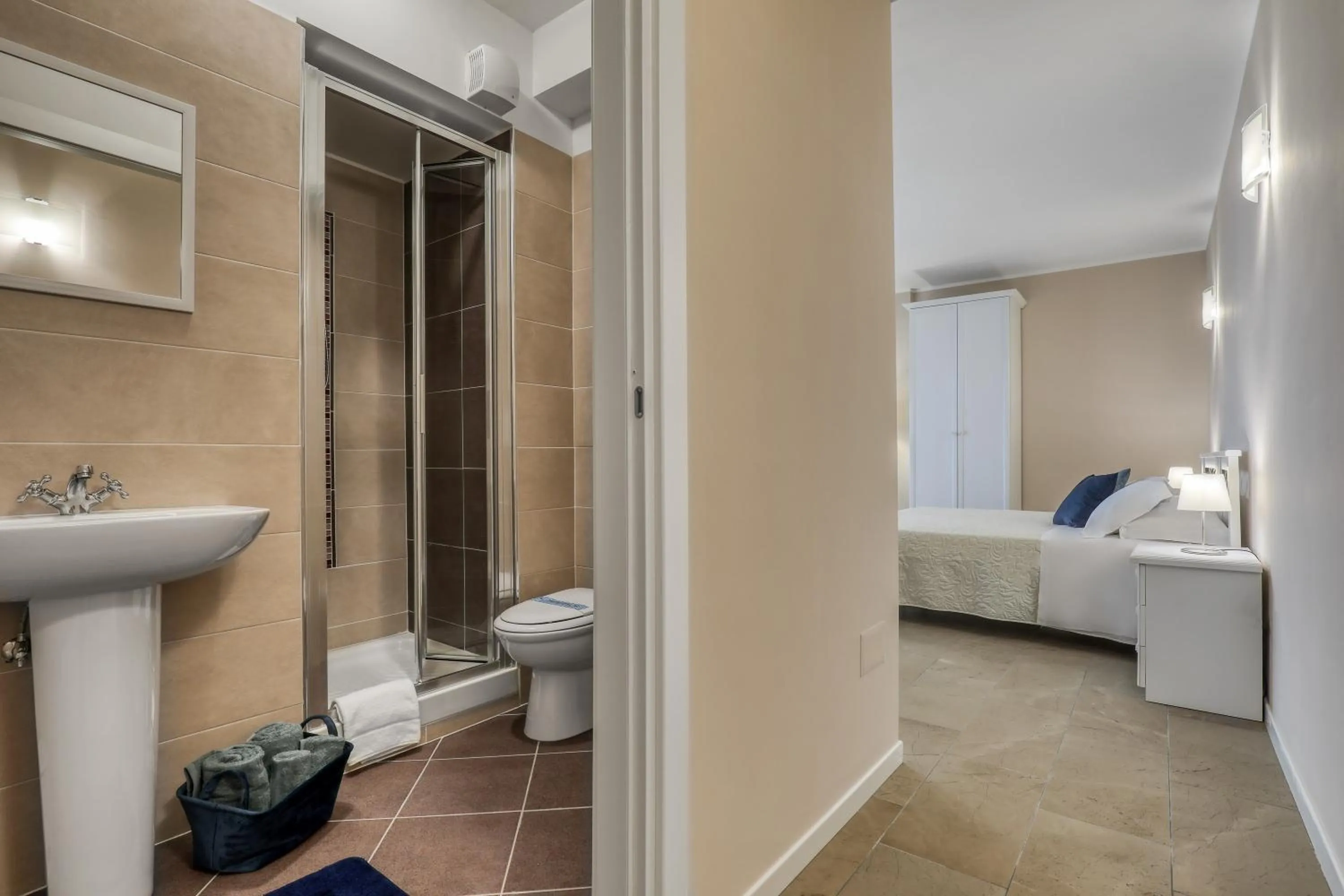 Bathroom, Bed in Asso Residence Ospedale