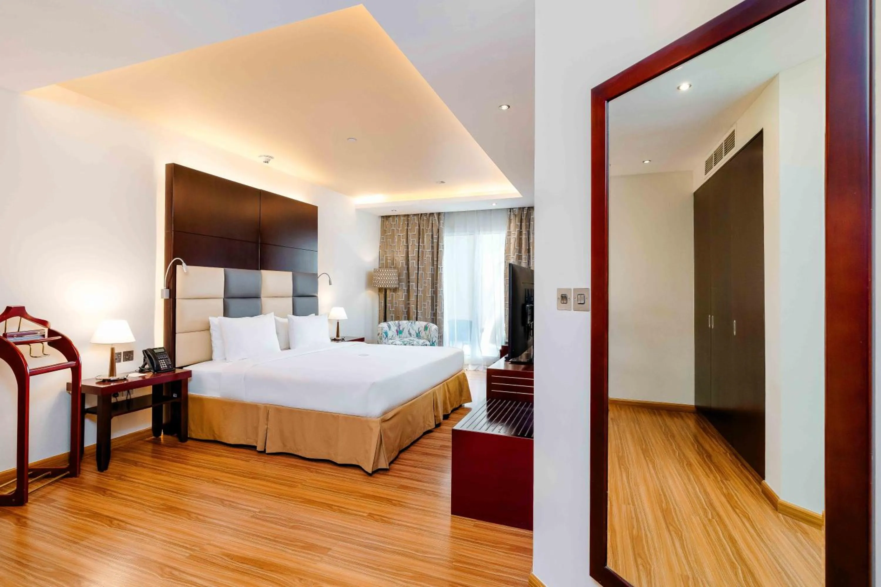 Premium Suite in Metropolitan Al Mafraq Hotel