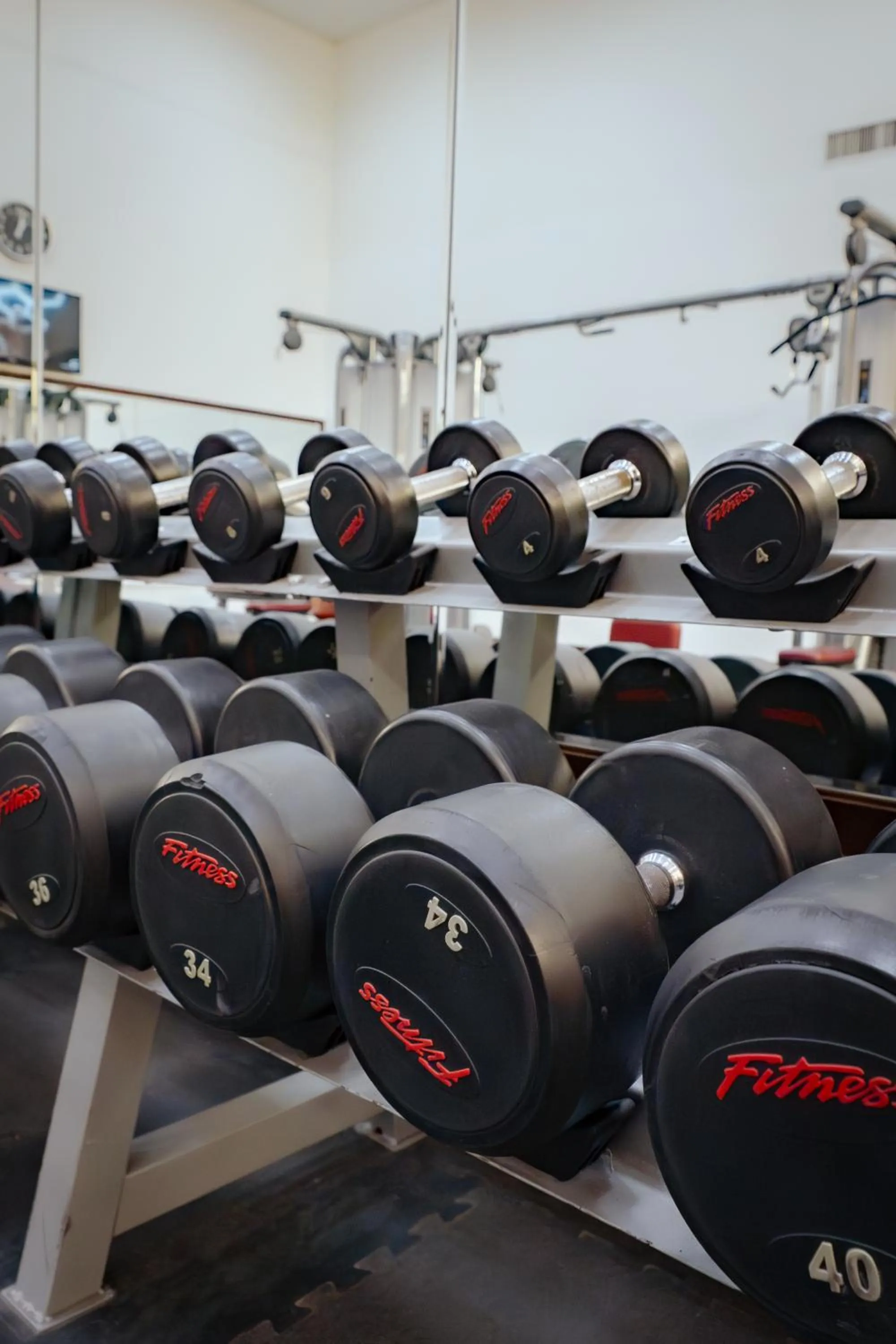 Fitness centre/facilities in Metropolitan Al Mafraq Hotel