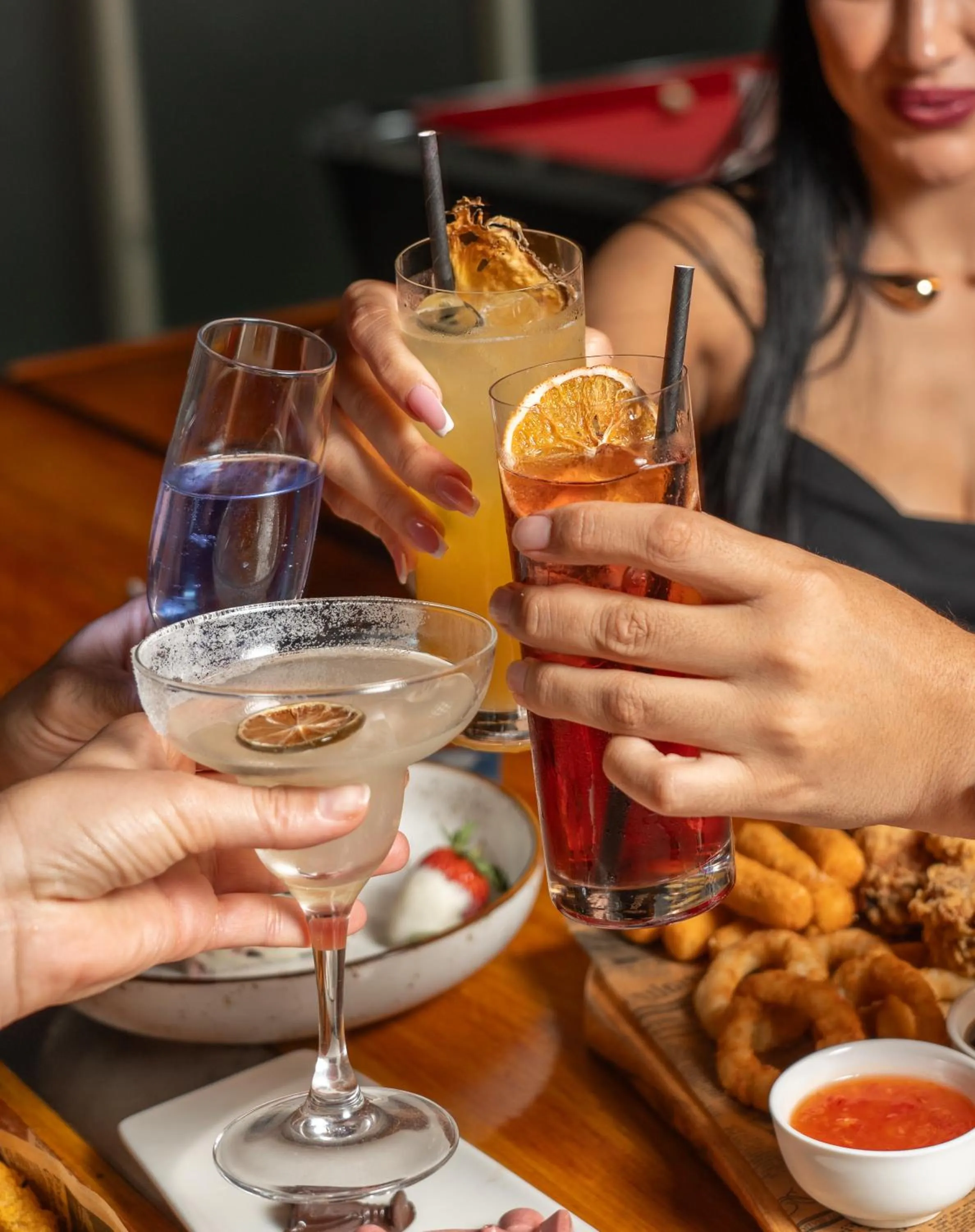 Lounge or bar in Metropolitan Al Mafraq Hotel