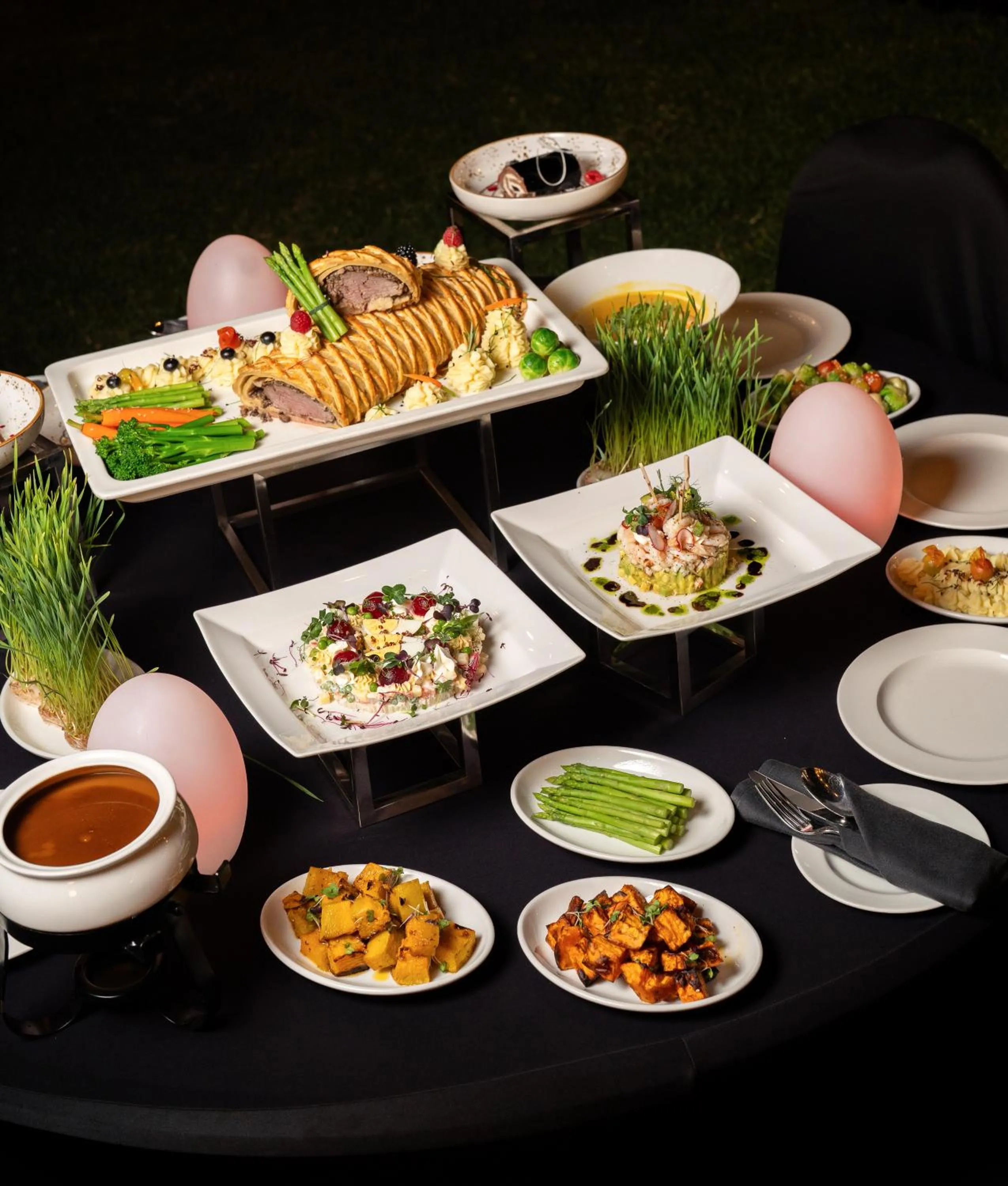 Food in Metropolitan Al Mafraq Hotel