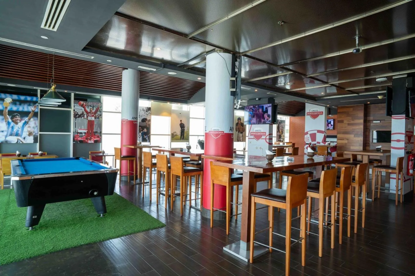 Lounge or bar in Metropolitan Al Mafraq Hotel