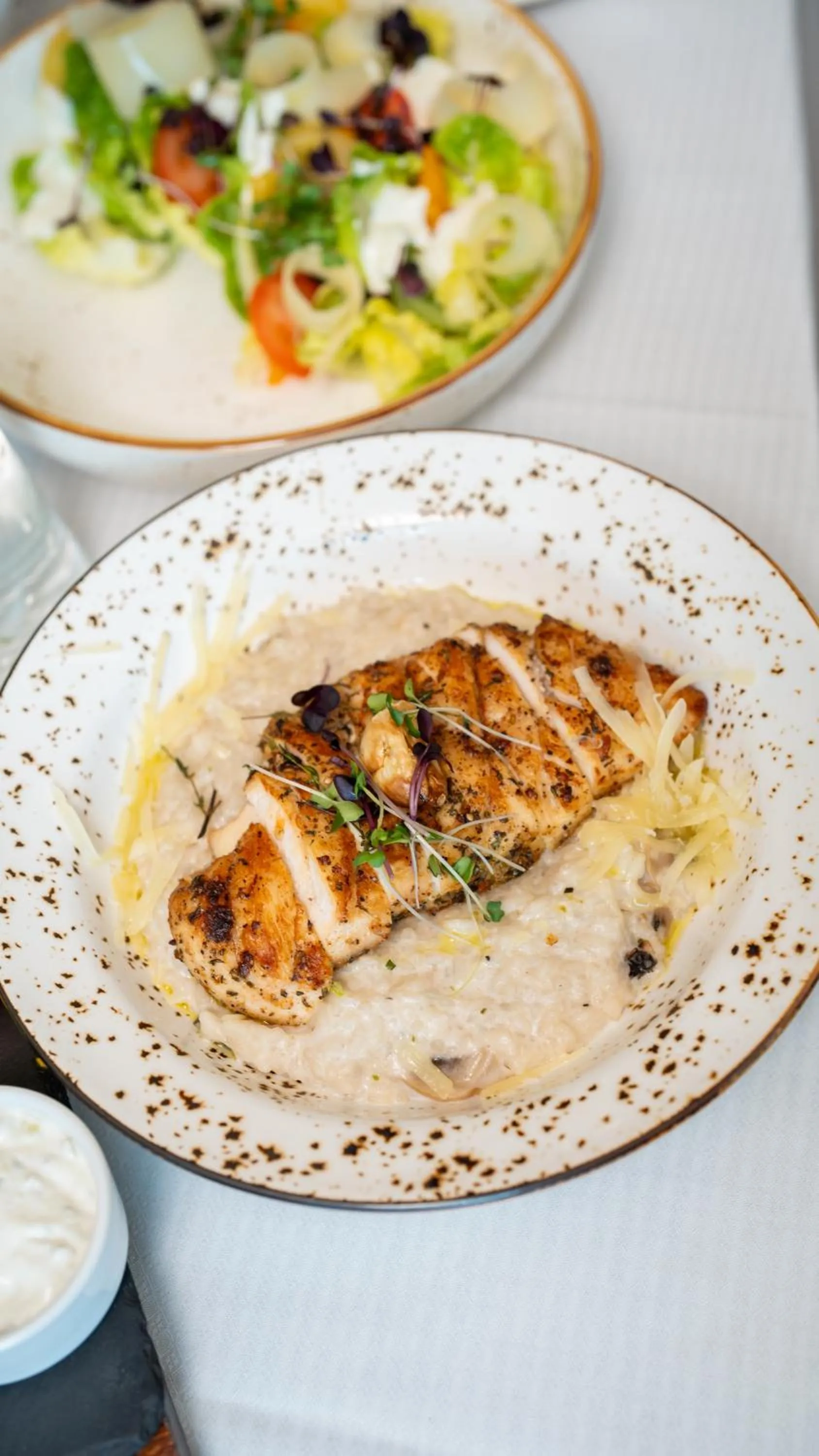 Food in Metropolitan Al Mafraq Hotel