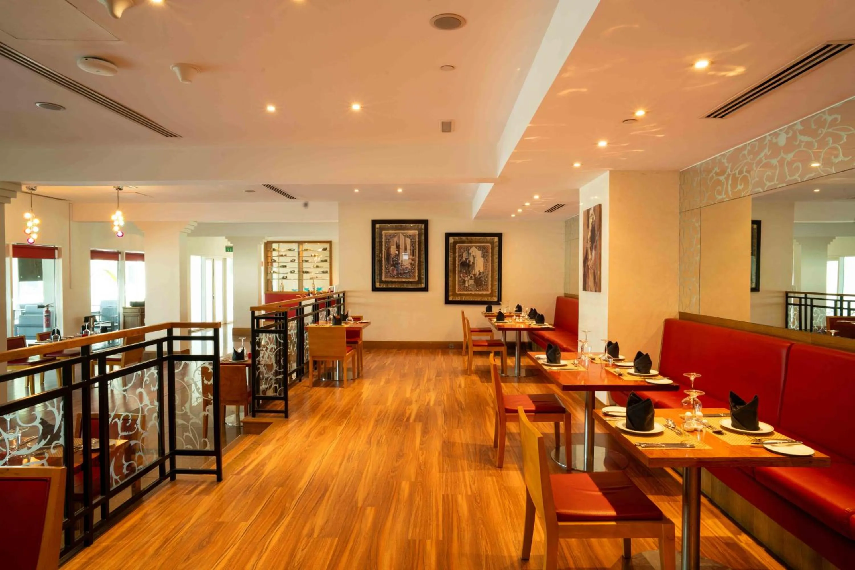 Restaurant/places to eat in Metropolitan Al Mafraq Hotel