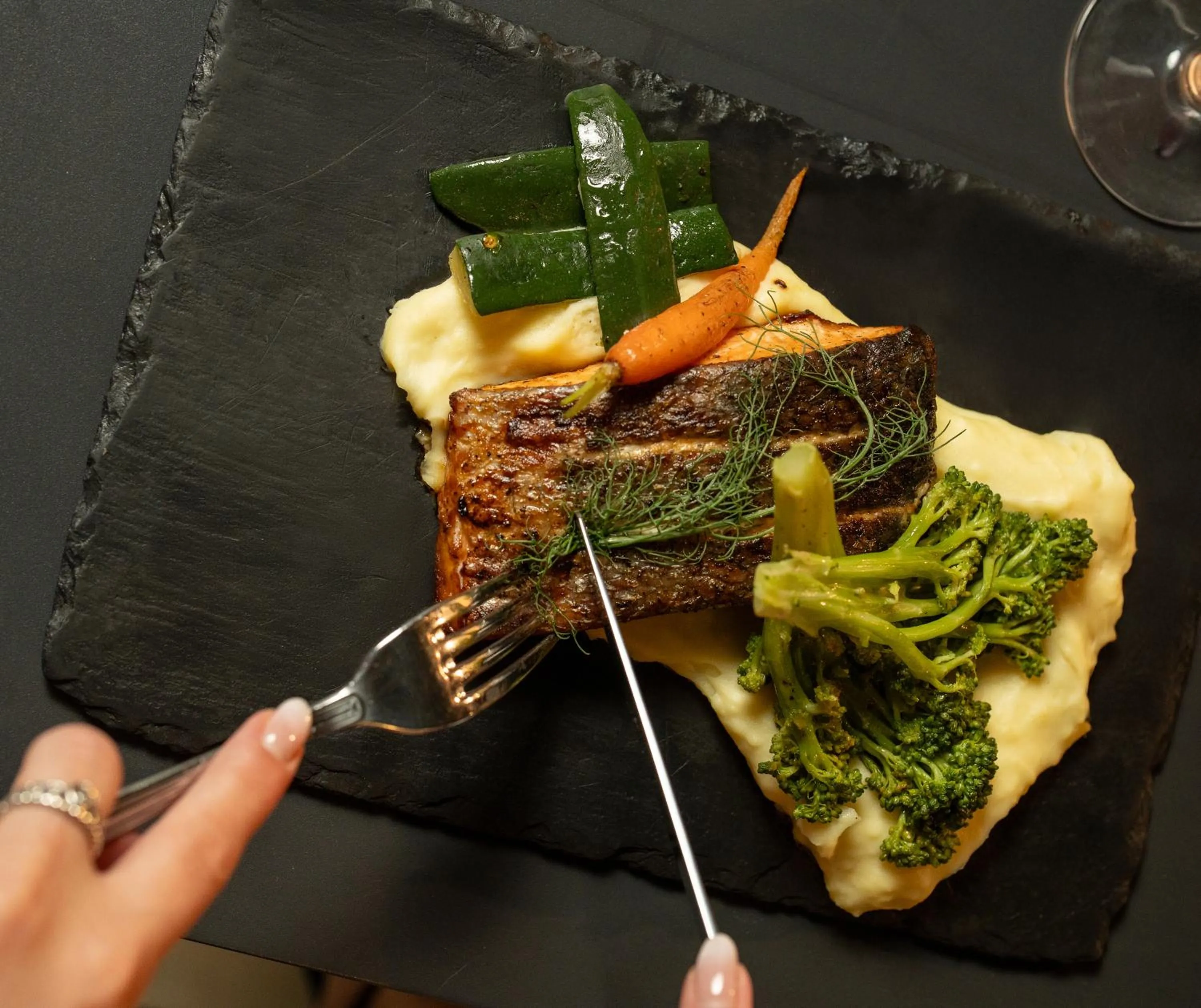 Food in Metropolitan Al Mafraq Hotel