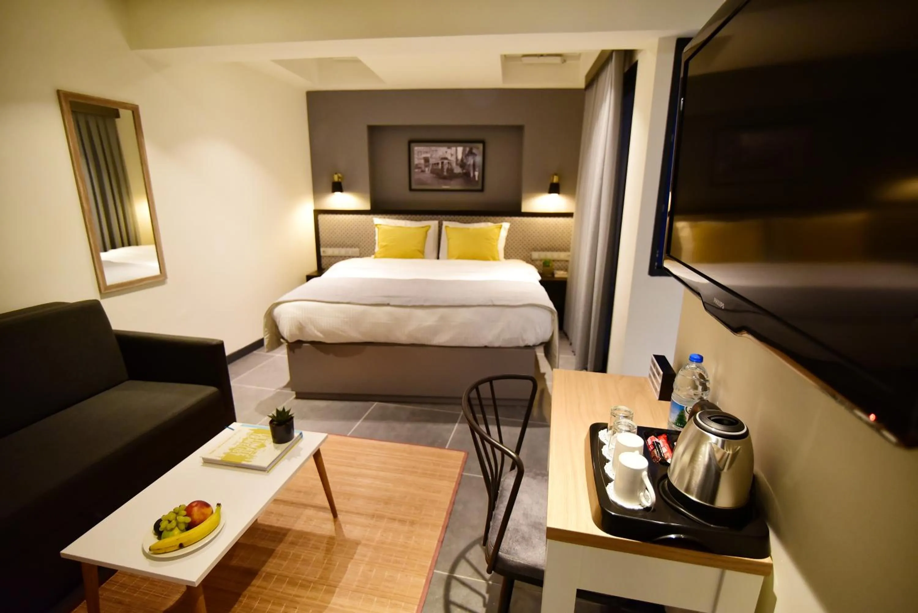 Photo of the whole room, Bed in The Row Taksim Hotel