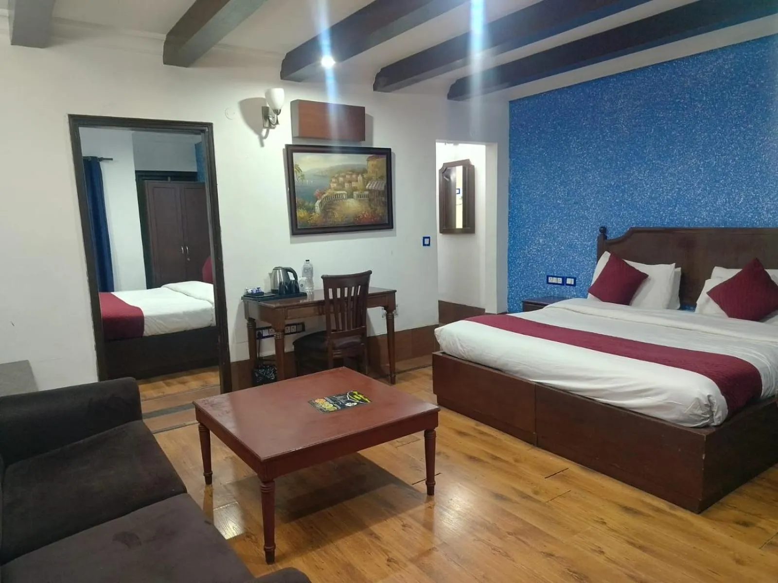 Bathroom, Bed in Manu Maharani Regency